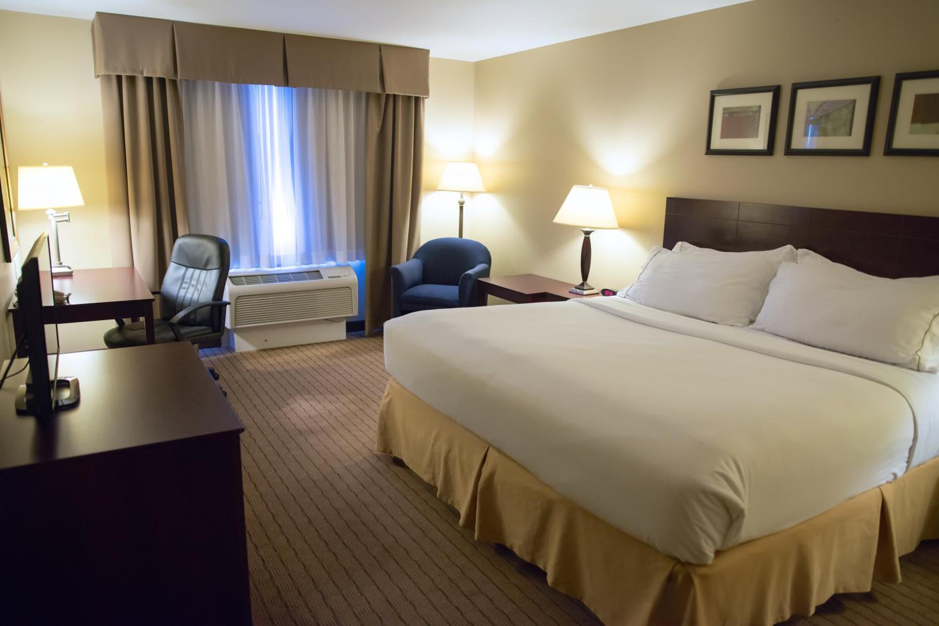 King Suite - Photo 4
