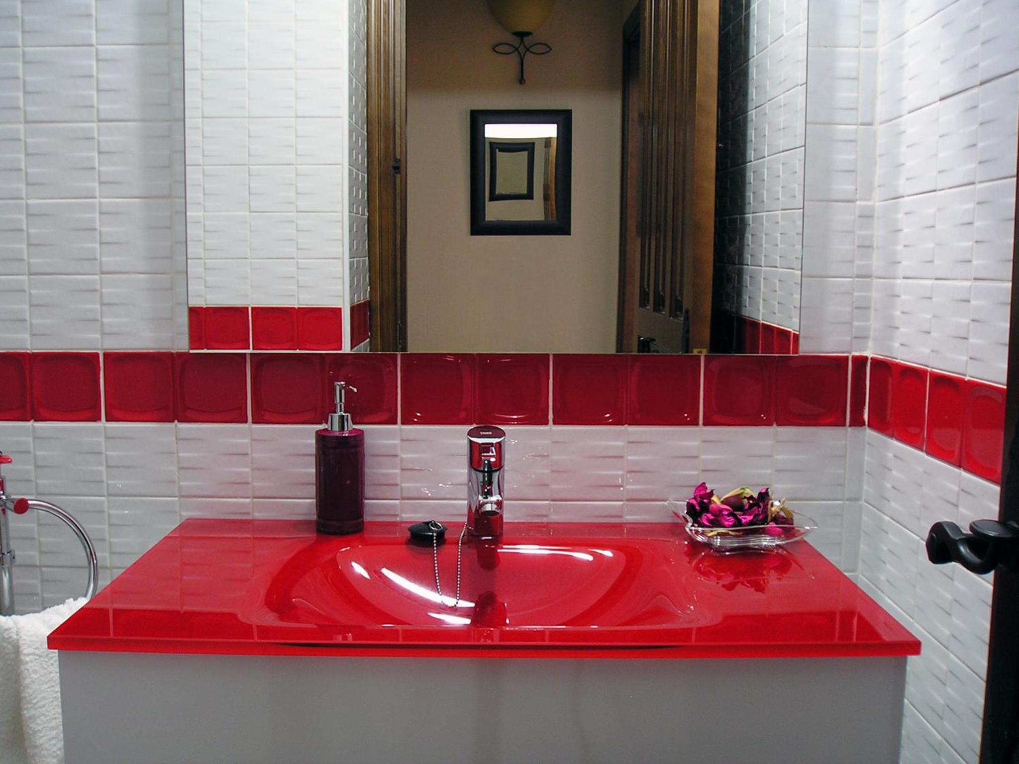 Three-Bedroom Townhouse - Photo 38