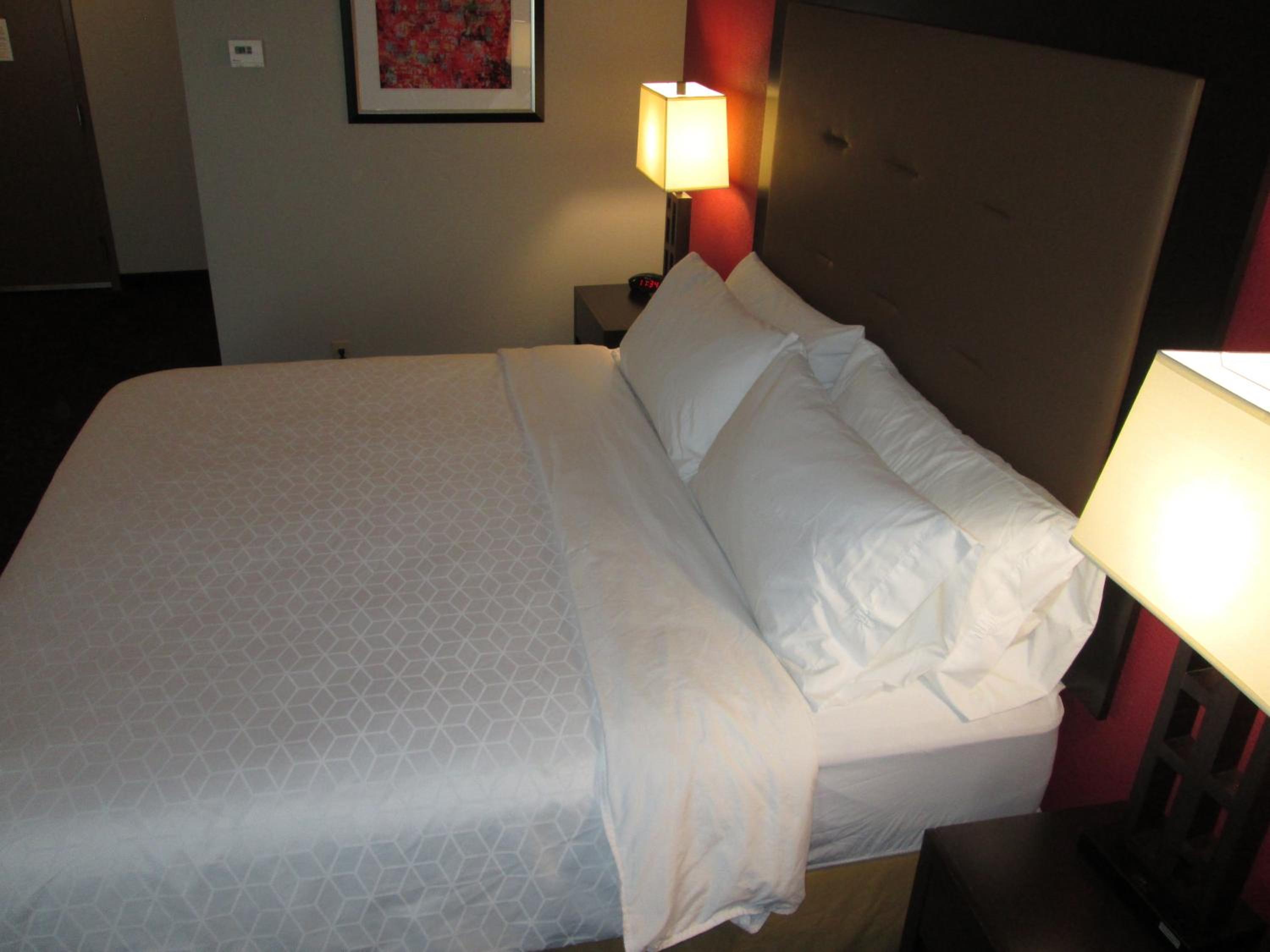 Standard King Room - Photo 2