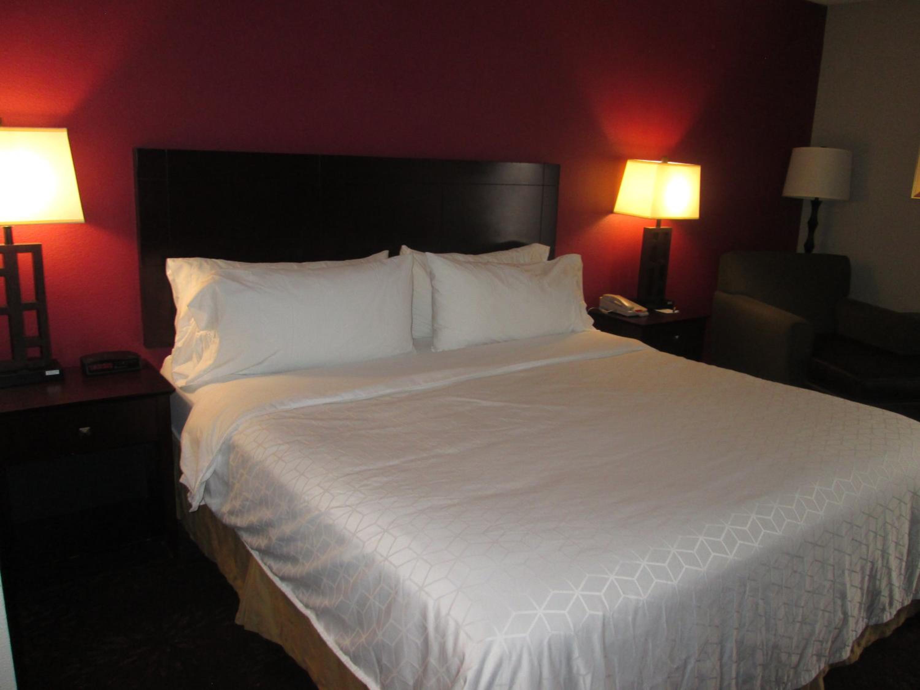 Standard King Room - Photo 1