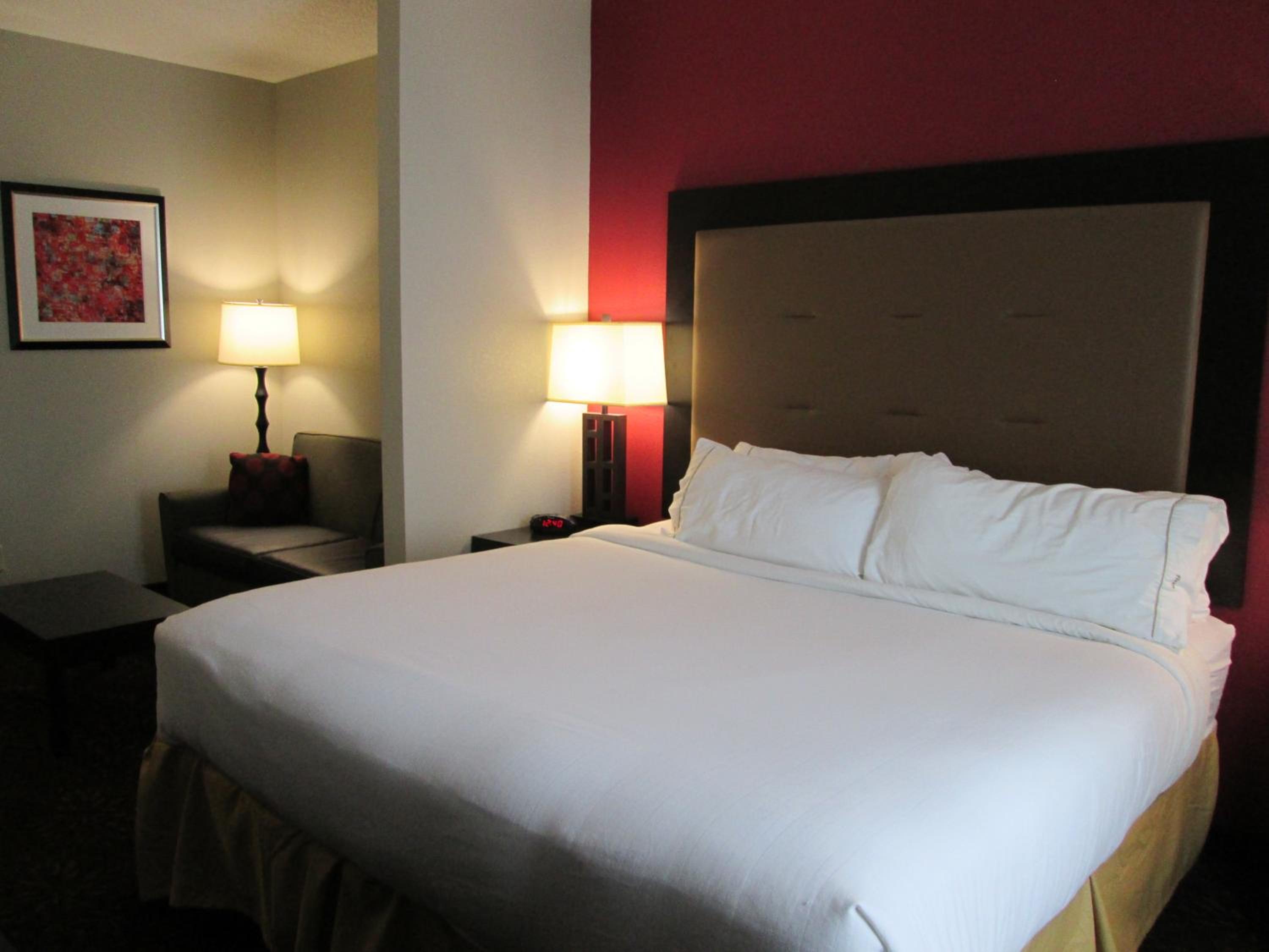 King Suite - Photo 3