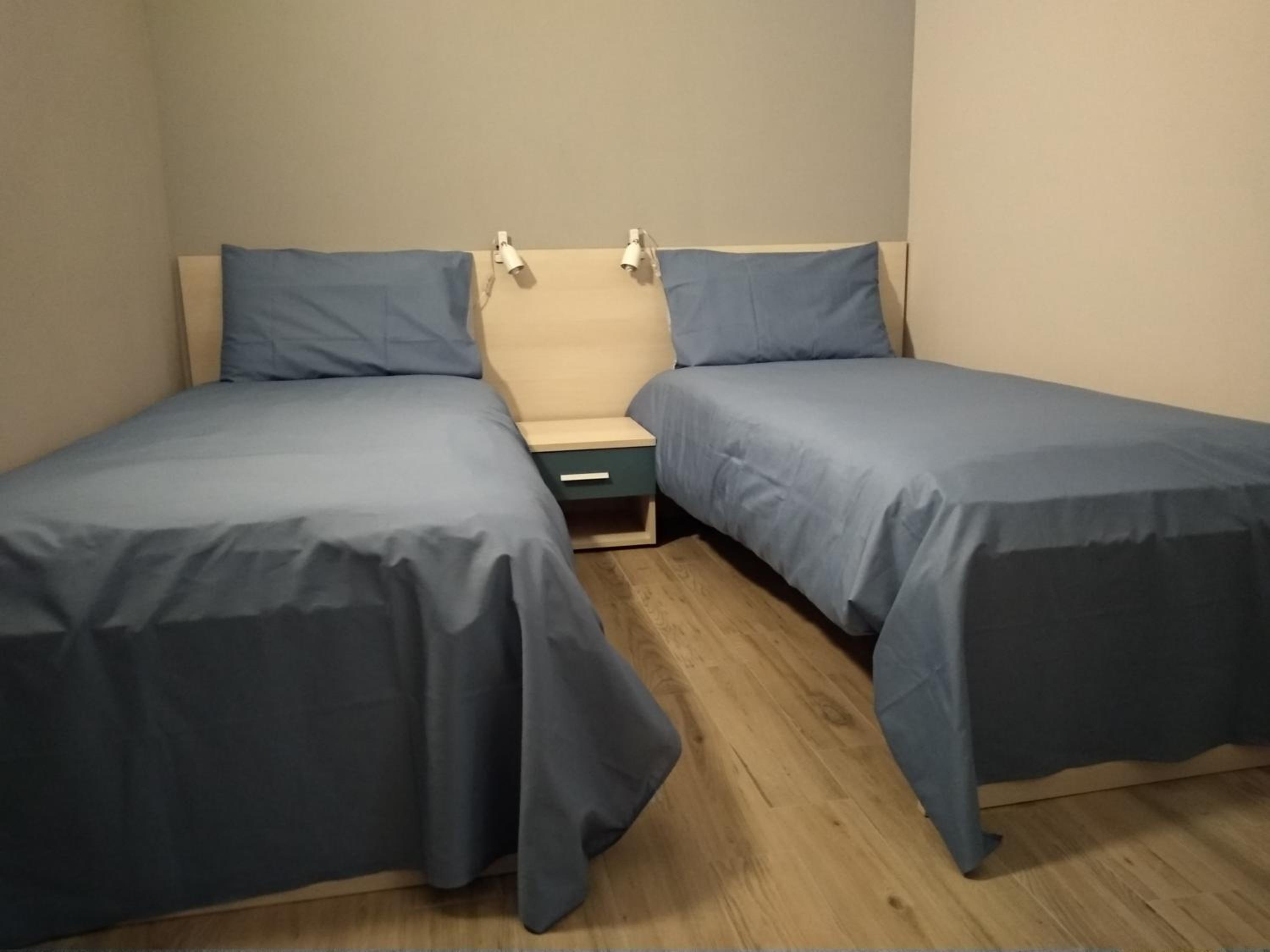 Twin Room with Shower photo 1