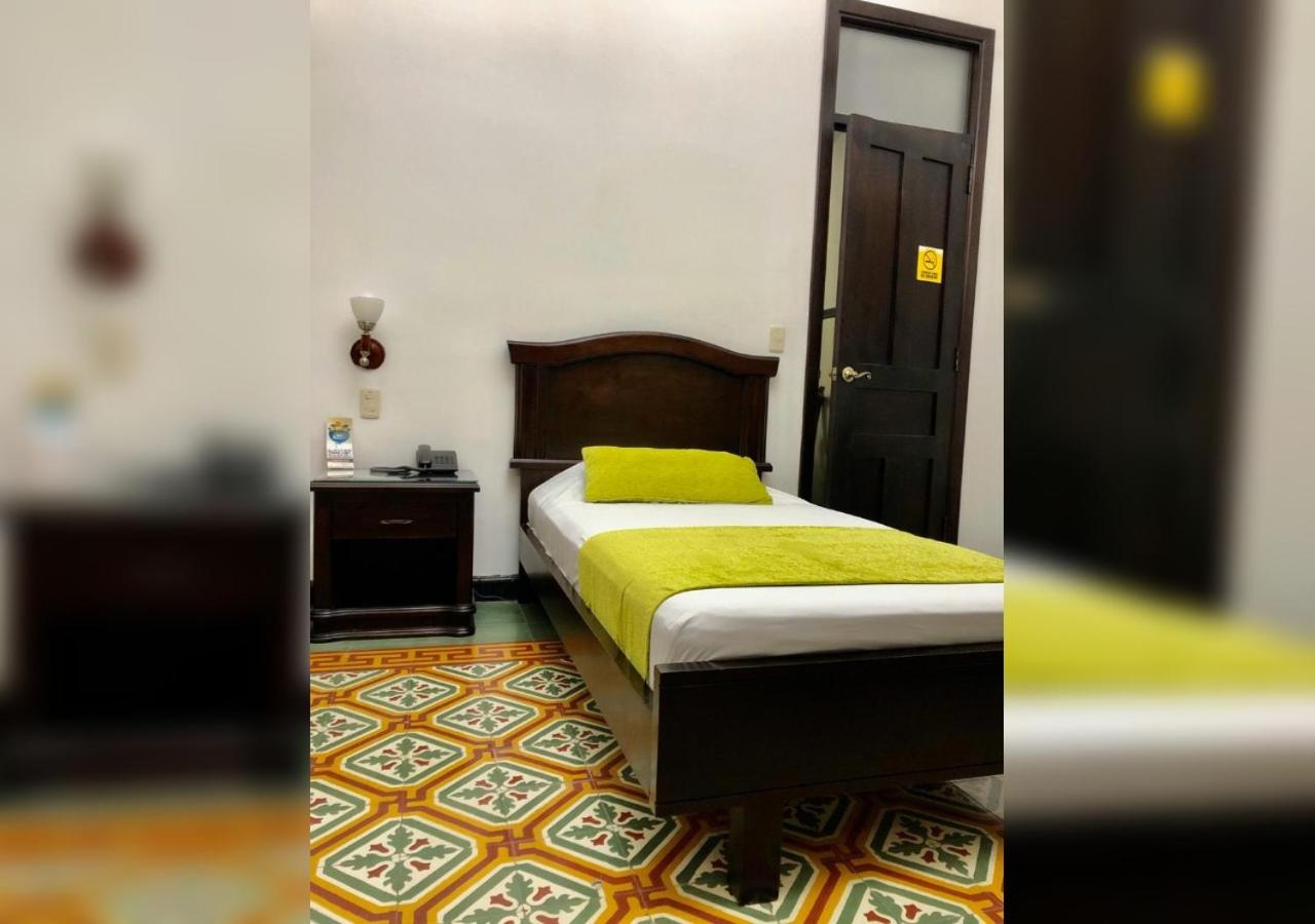 Standard Single Room photo 2