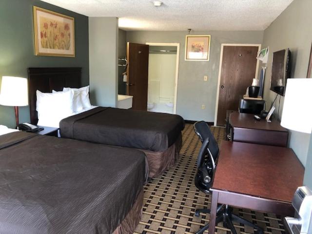 Double Room with Two Double Beds - Non-Smoking - Photo 1