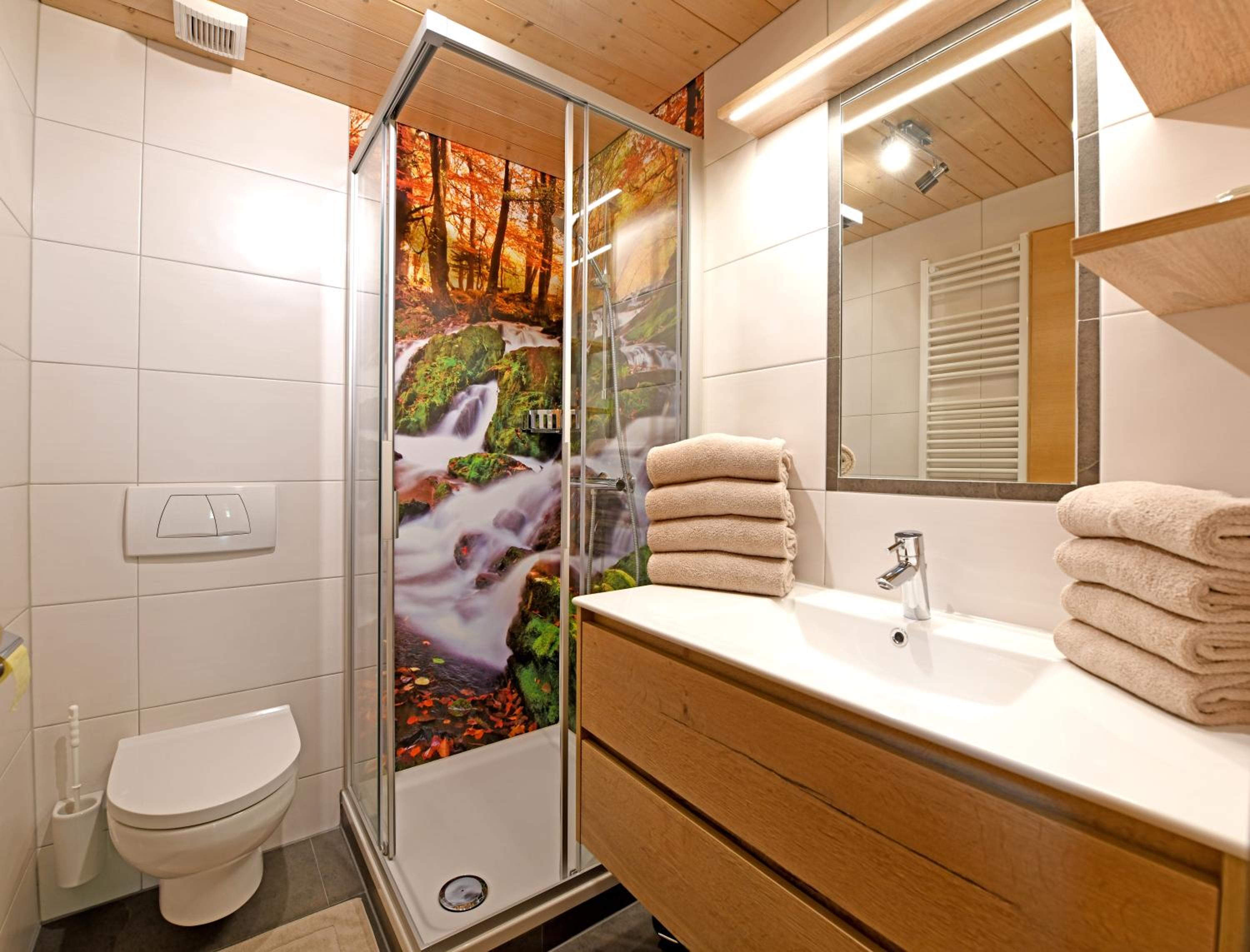 Two-Bedroom Apartment (5 Adults) photo 3