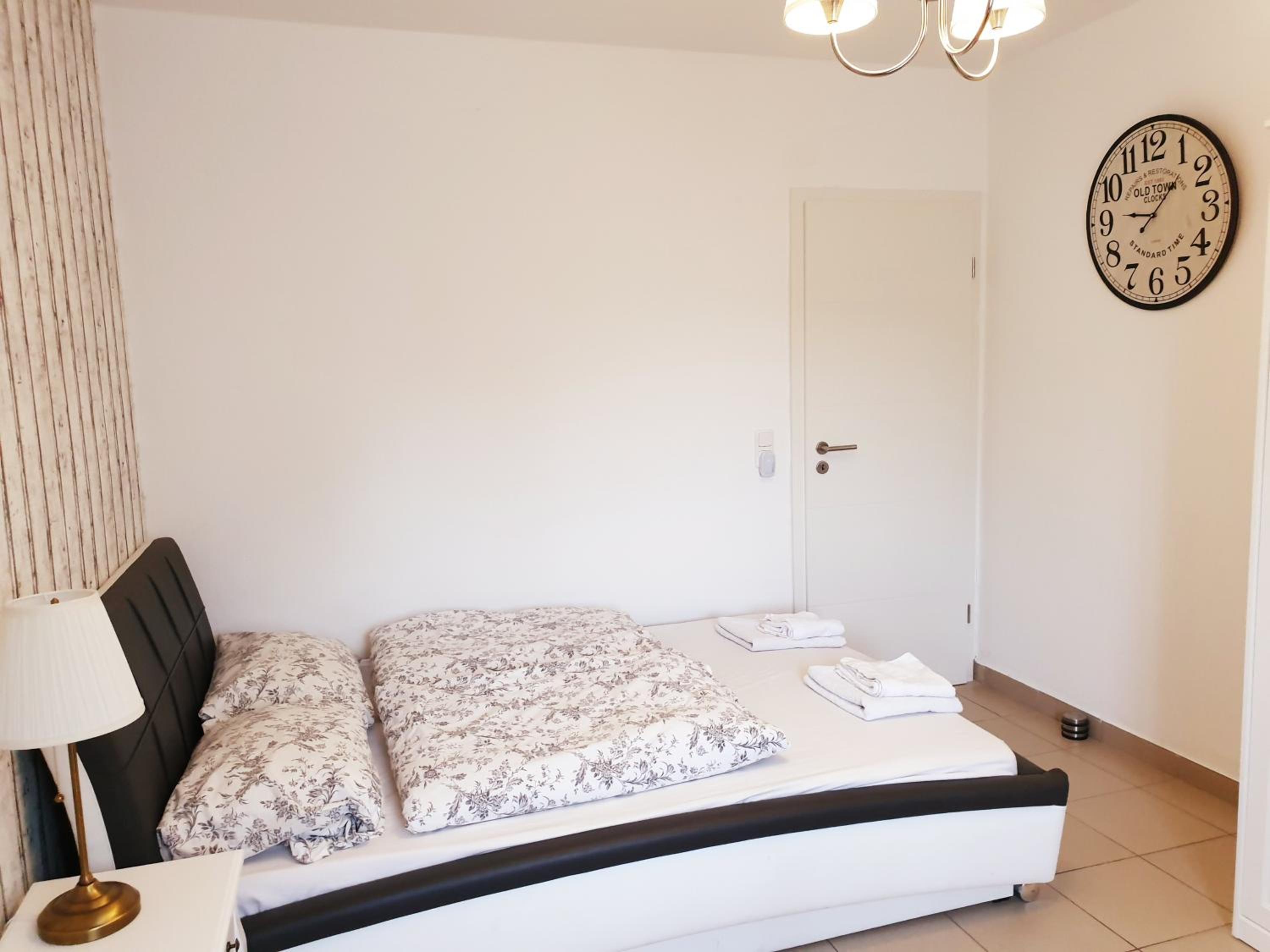 One-Bedroom Apartment photo 3