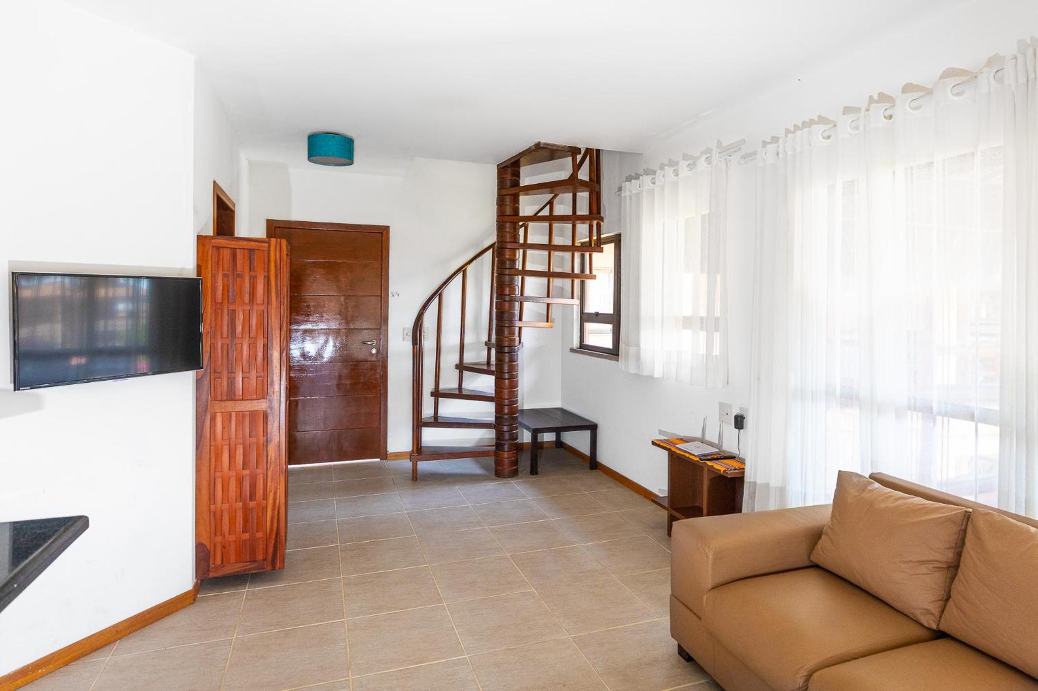 Apartment - Split Level - Photo 22