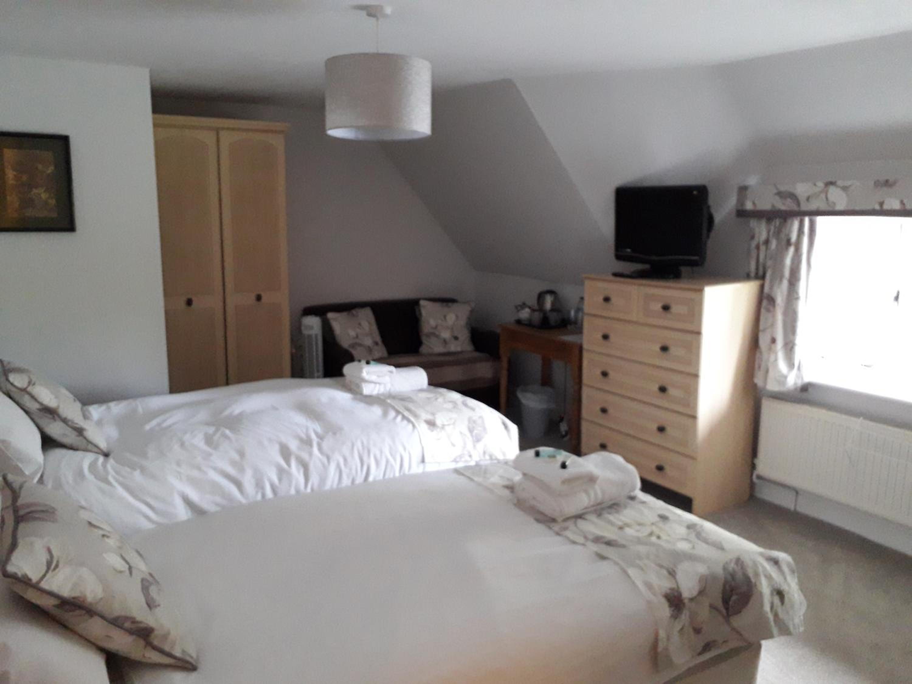 Twin Room With Private Bathroom