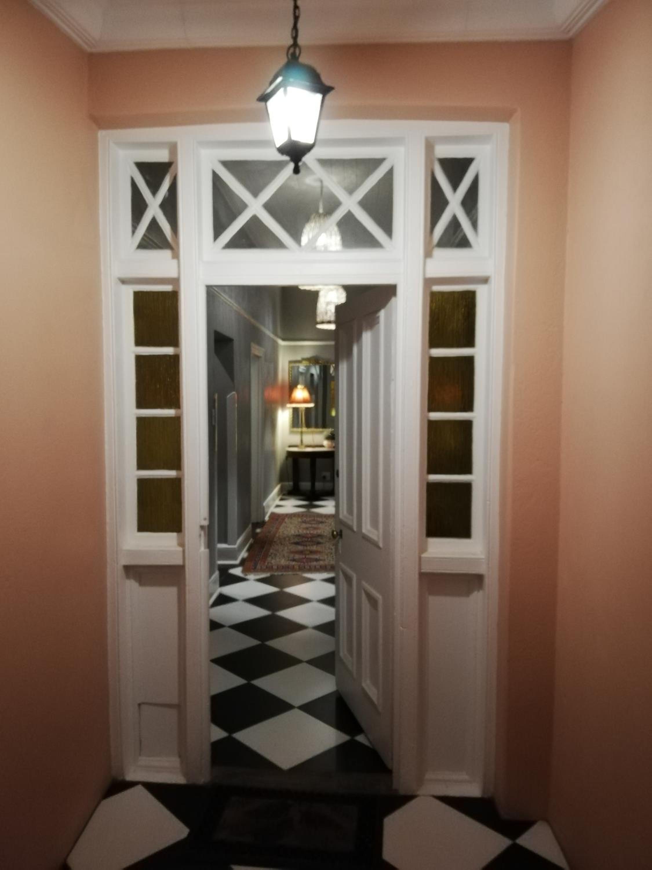 Family Room - Not Pet Friendly - Photo 24