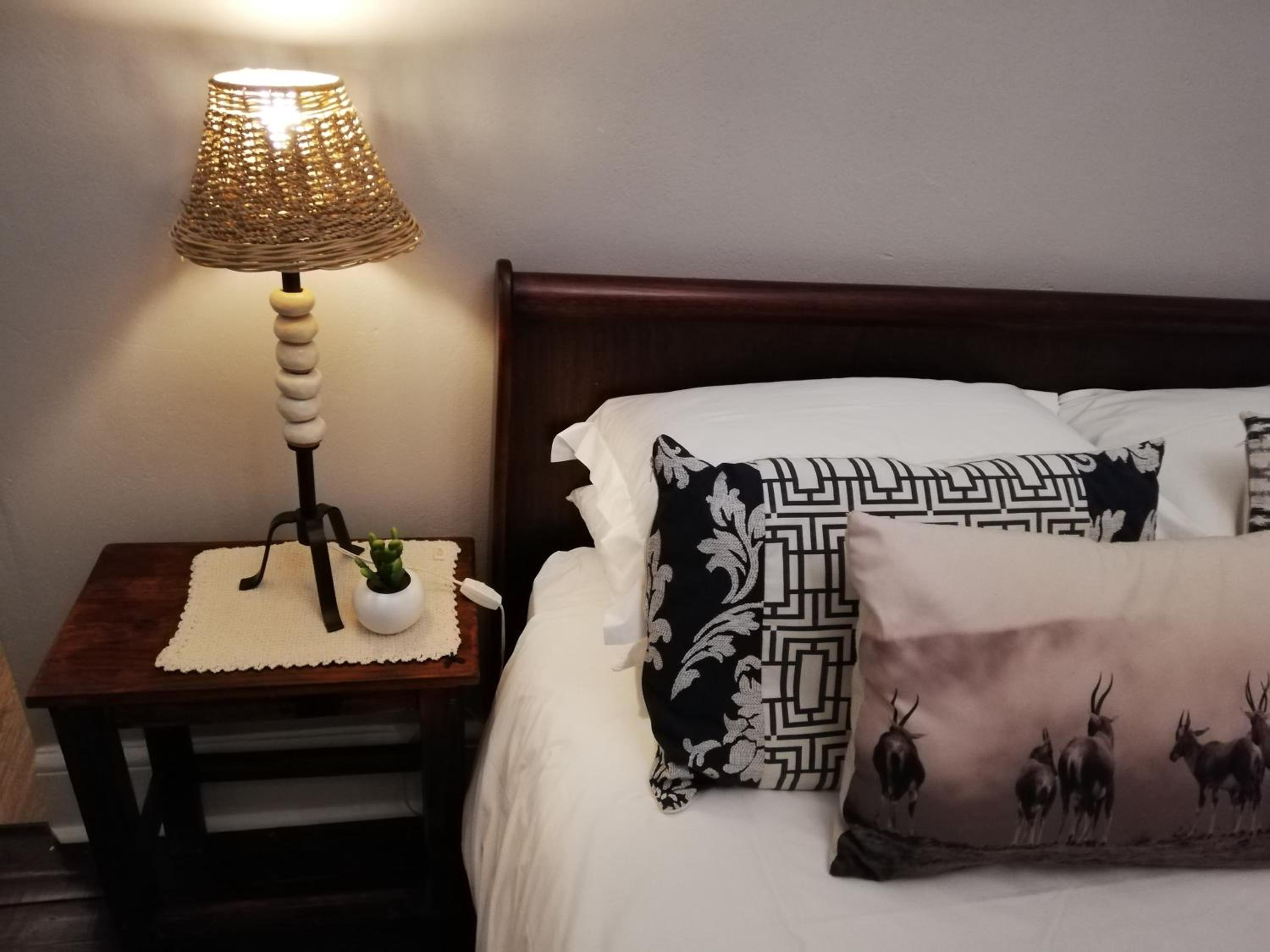 Double Room - Not Pet Friendly - Photo 17