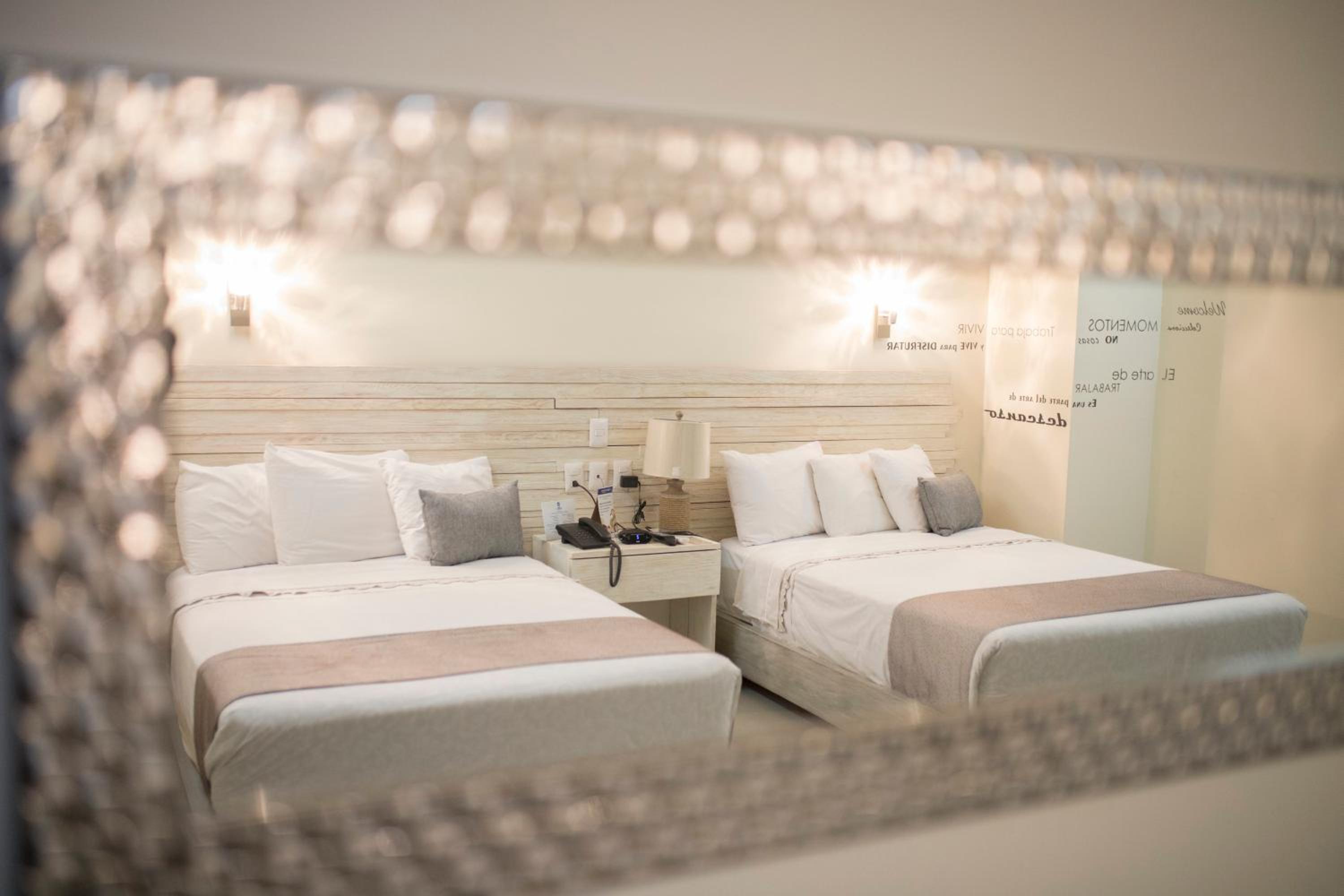 Double Room with Double Bed - Non-Smoking - Photo 1
