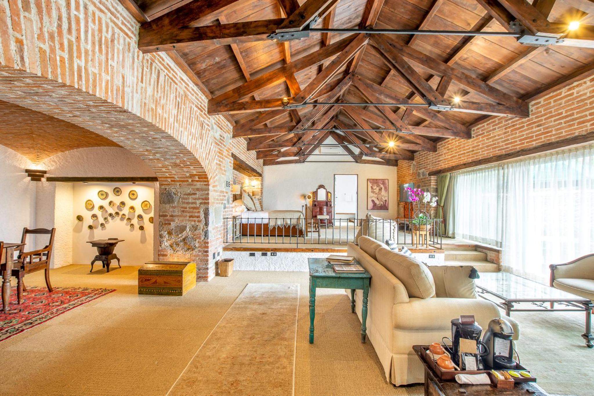 Luxury Suite with Sauna and Spa Bath