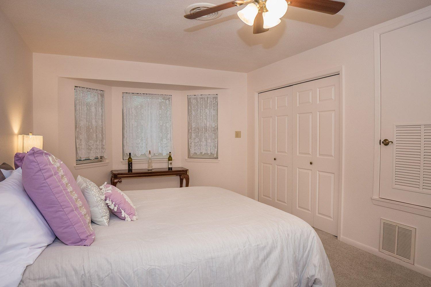 Two-Bedroom House - Photo 15