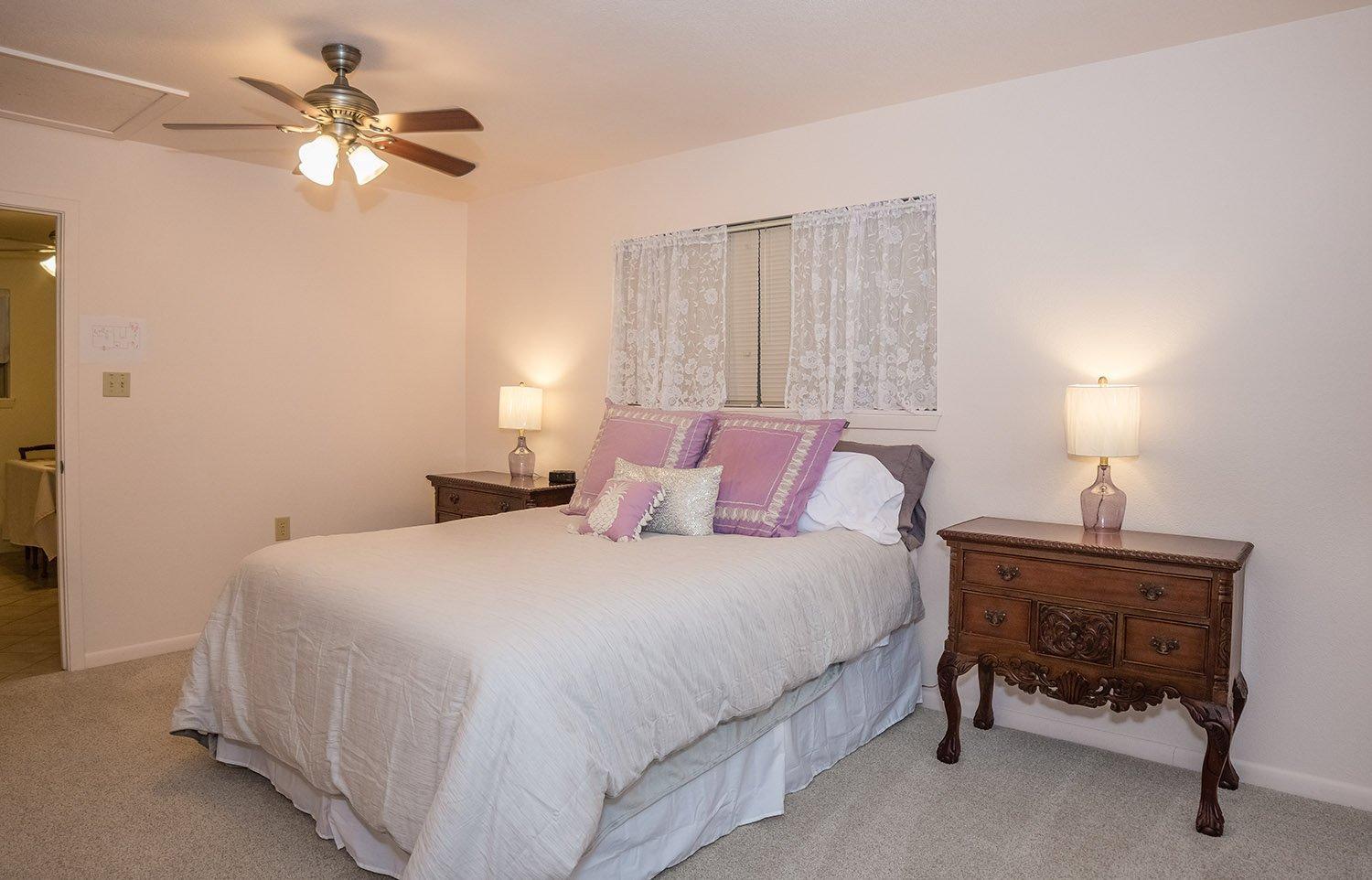 Two-Bedroom House - Photo 21