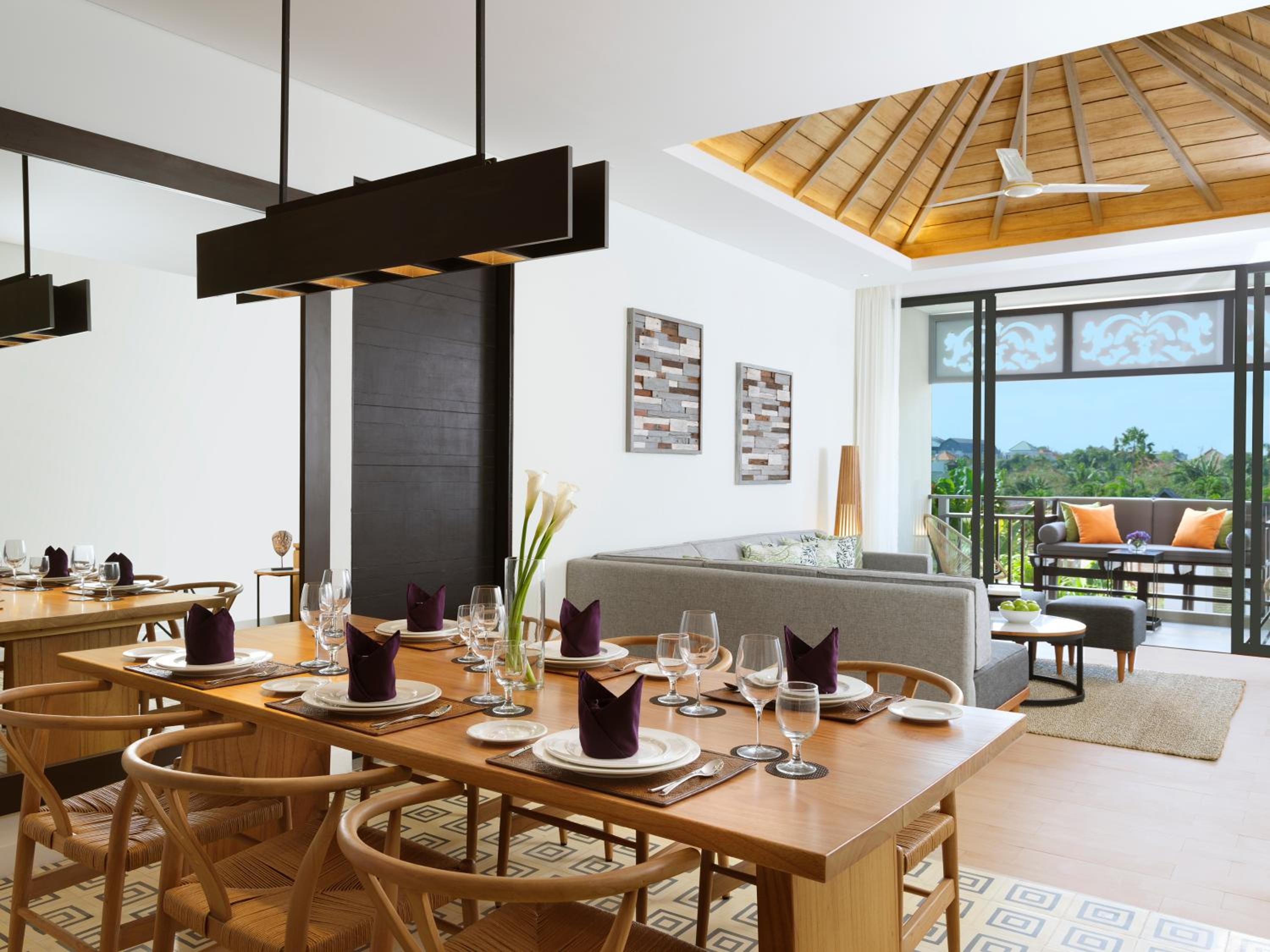 Two-Bedroom Apartment with Fully Equipped Kitchenette and Balcony