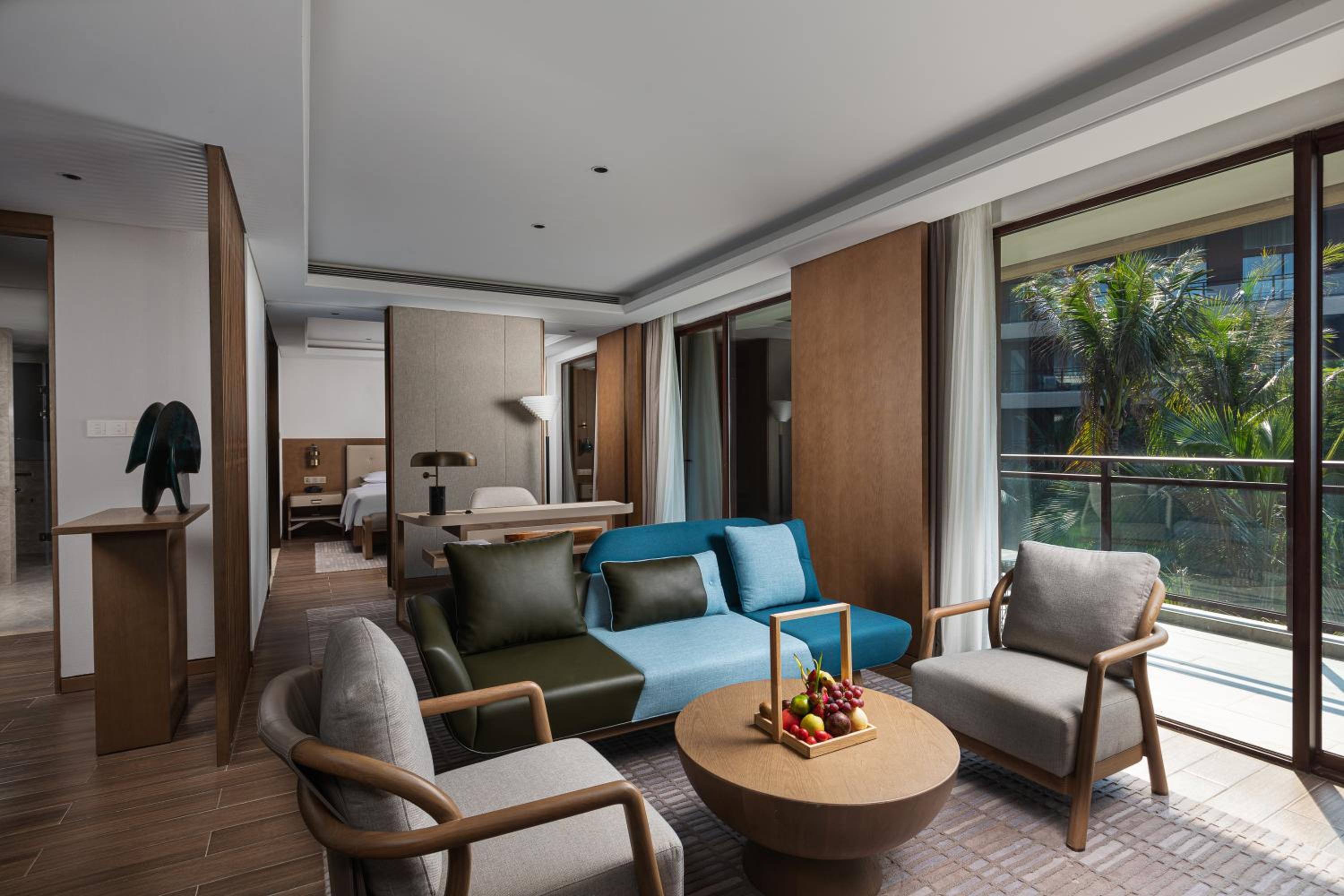 Deluxe Suite