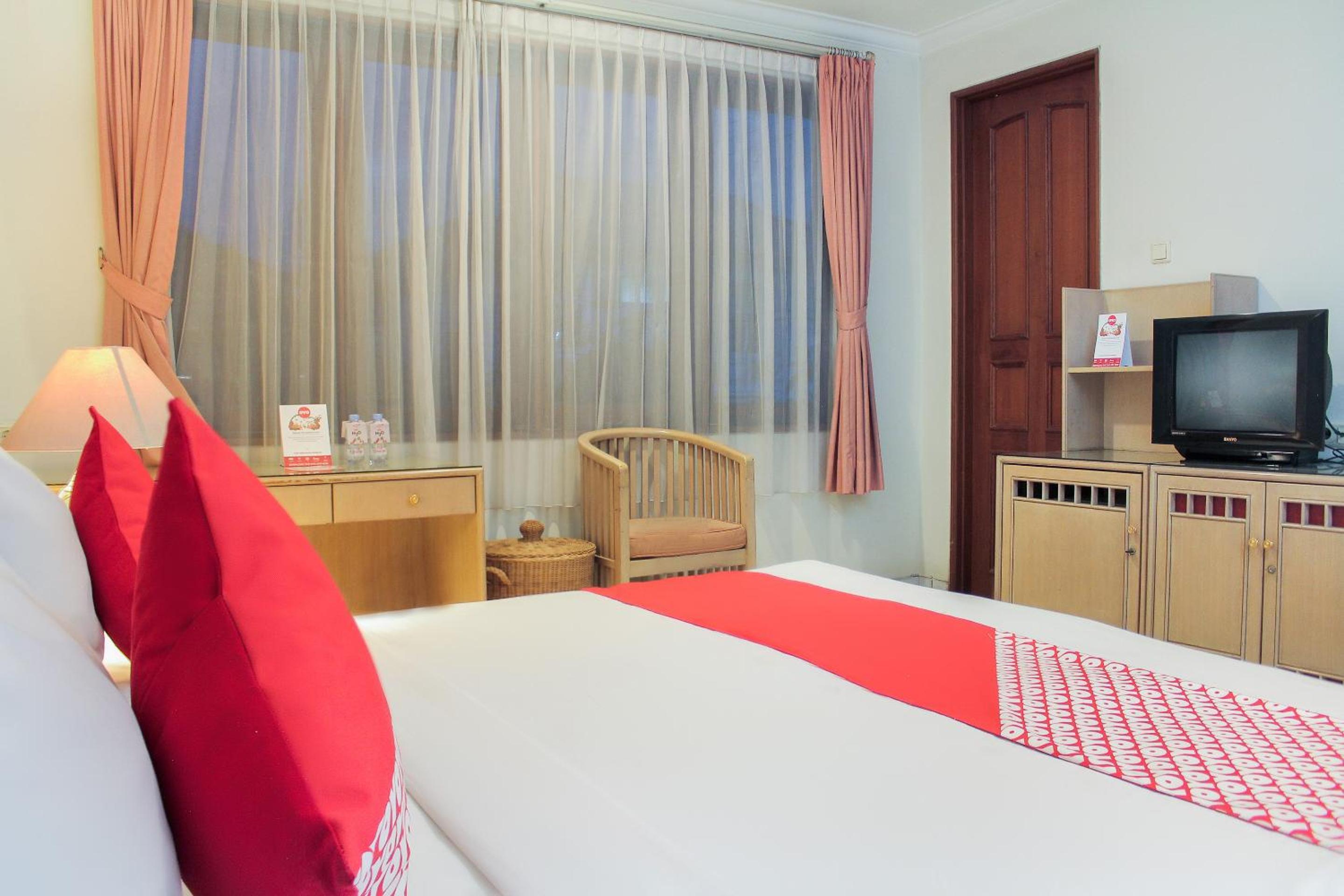 Standard Double Room - Photo 13