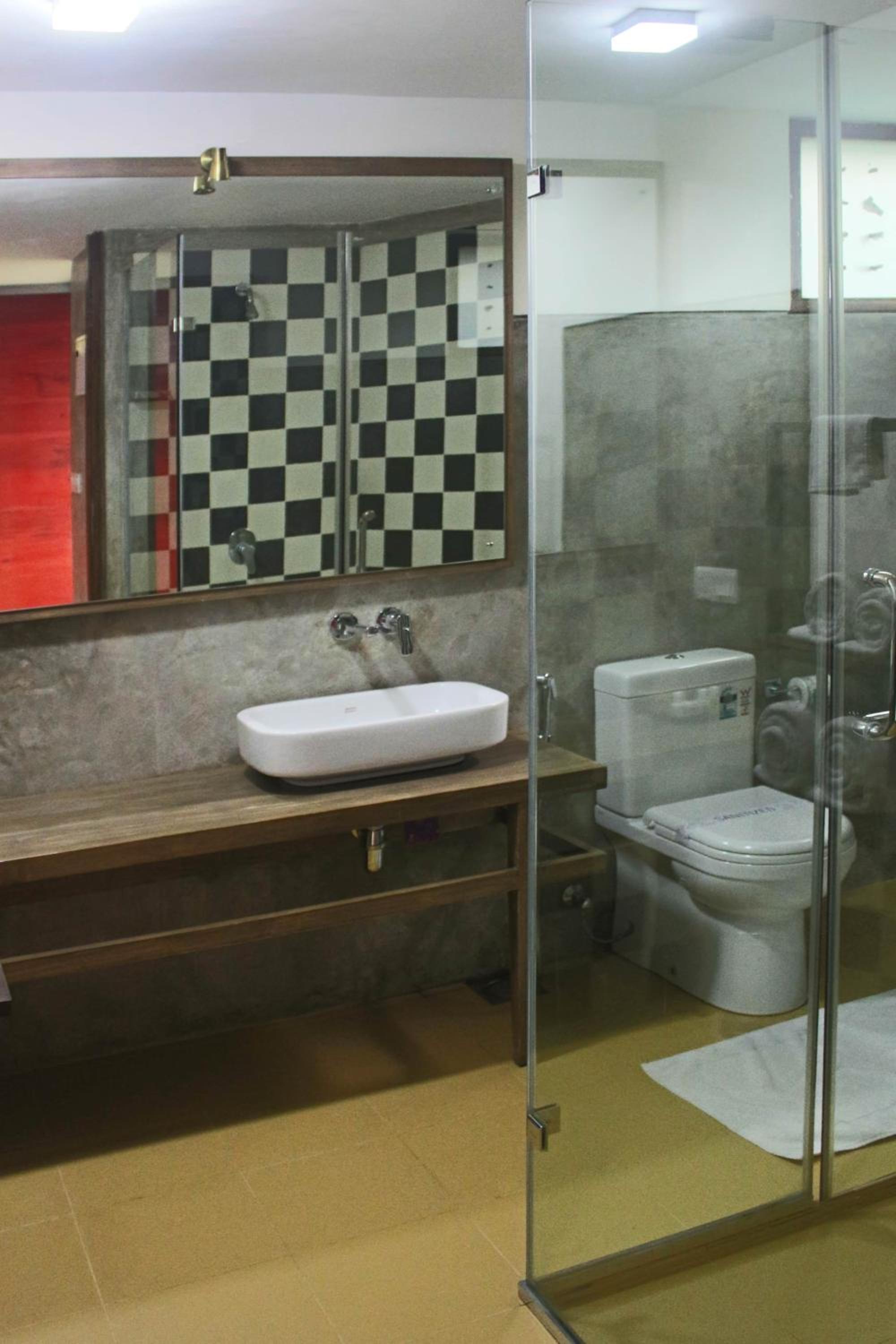 Deluxe Double Room with Lake View and Early check-in/Late check-out on availability + Free Pick up and drop to the Railway Station and Kandy Bus Stand  photo 3