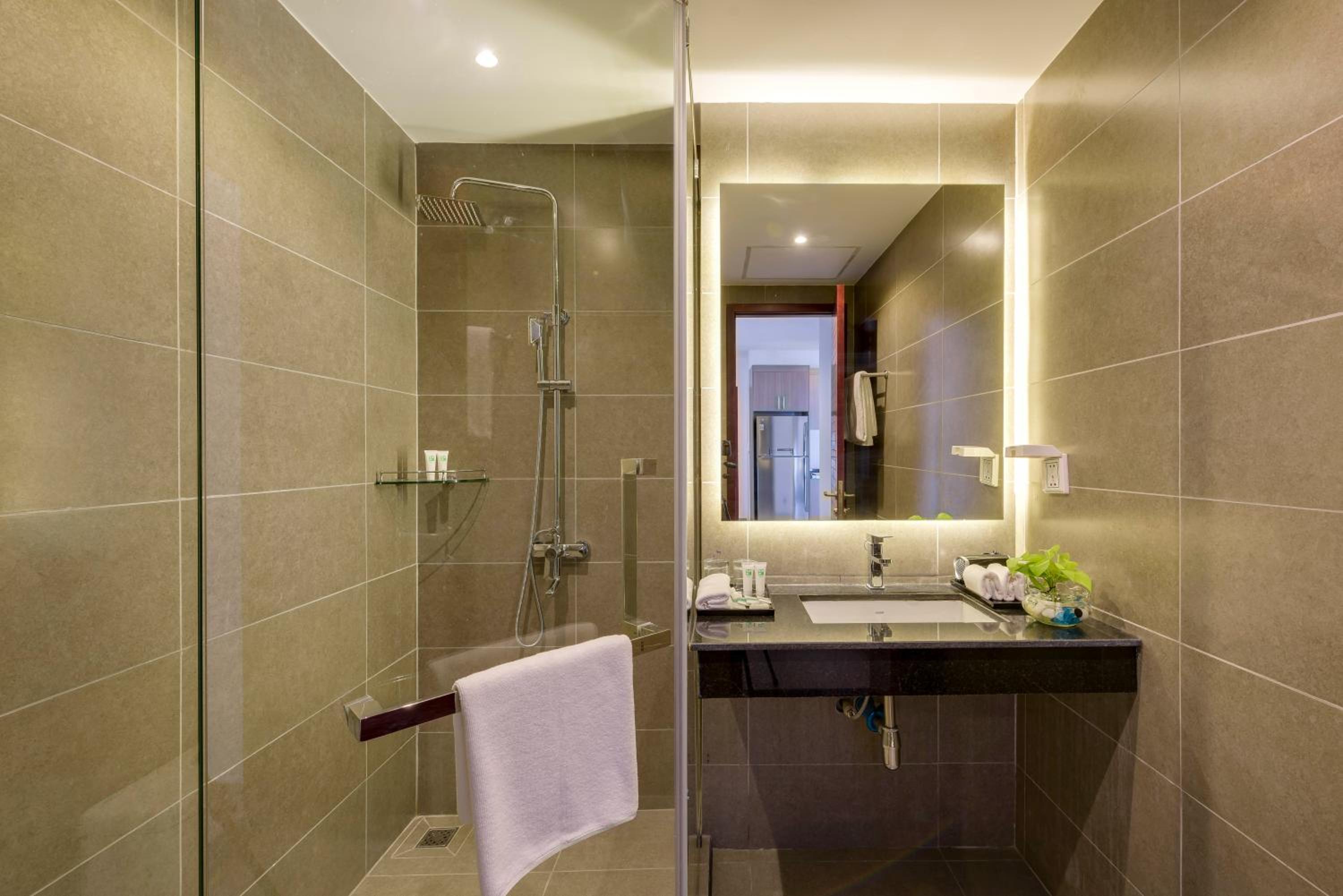 Two-Bedroom Suite - Photo 8