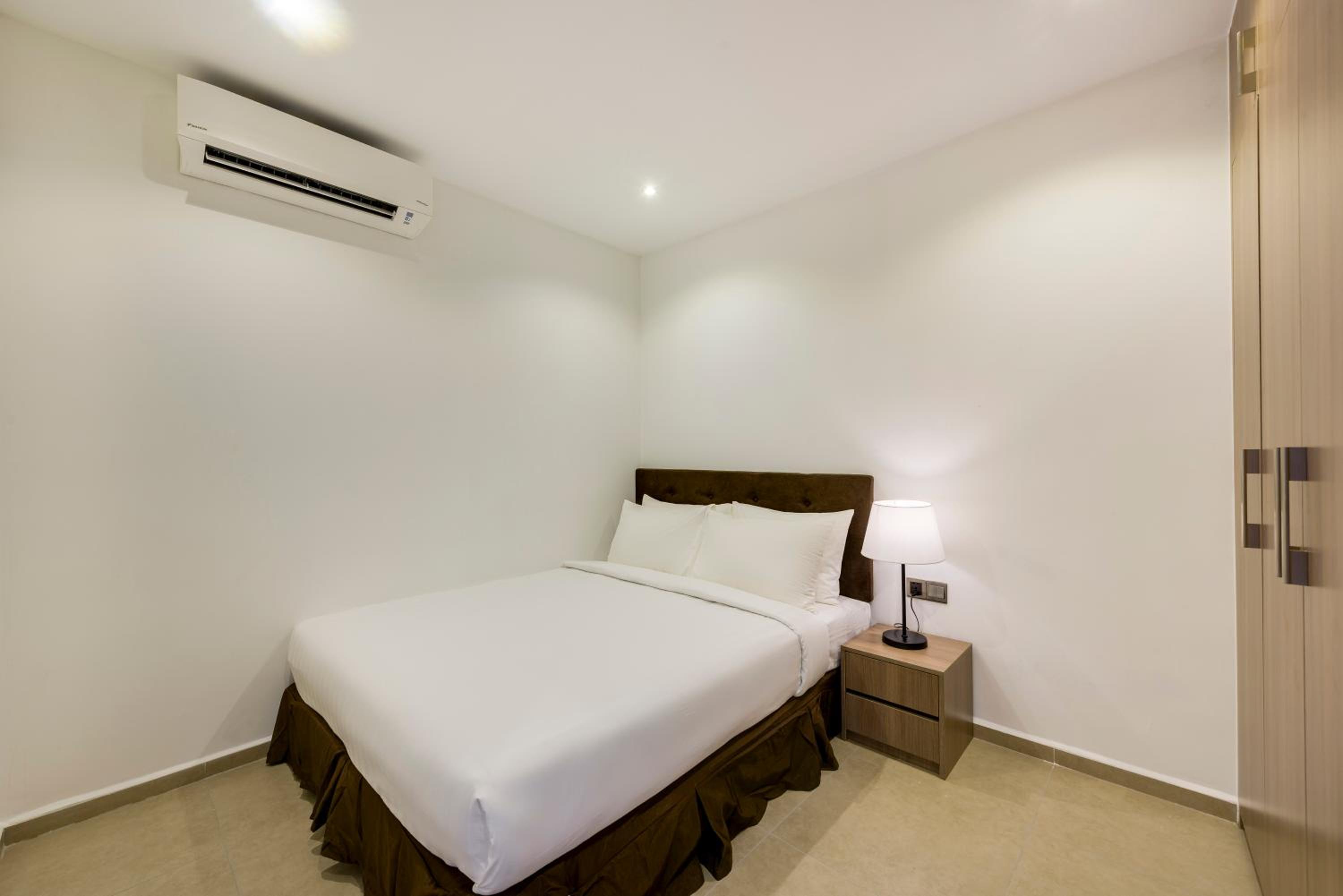 Two-Bedroom Suite - Photo 5