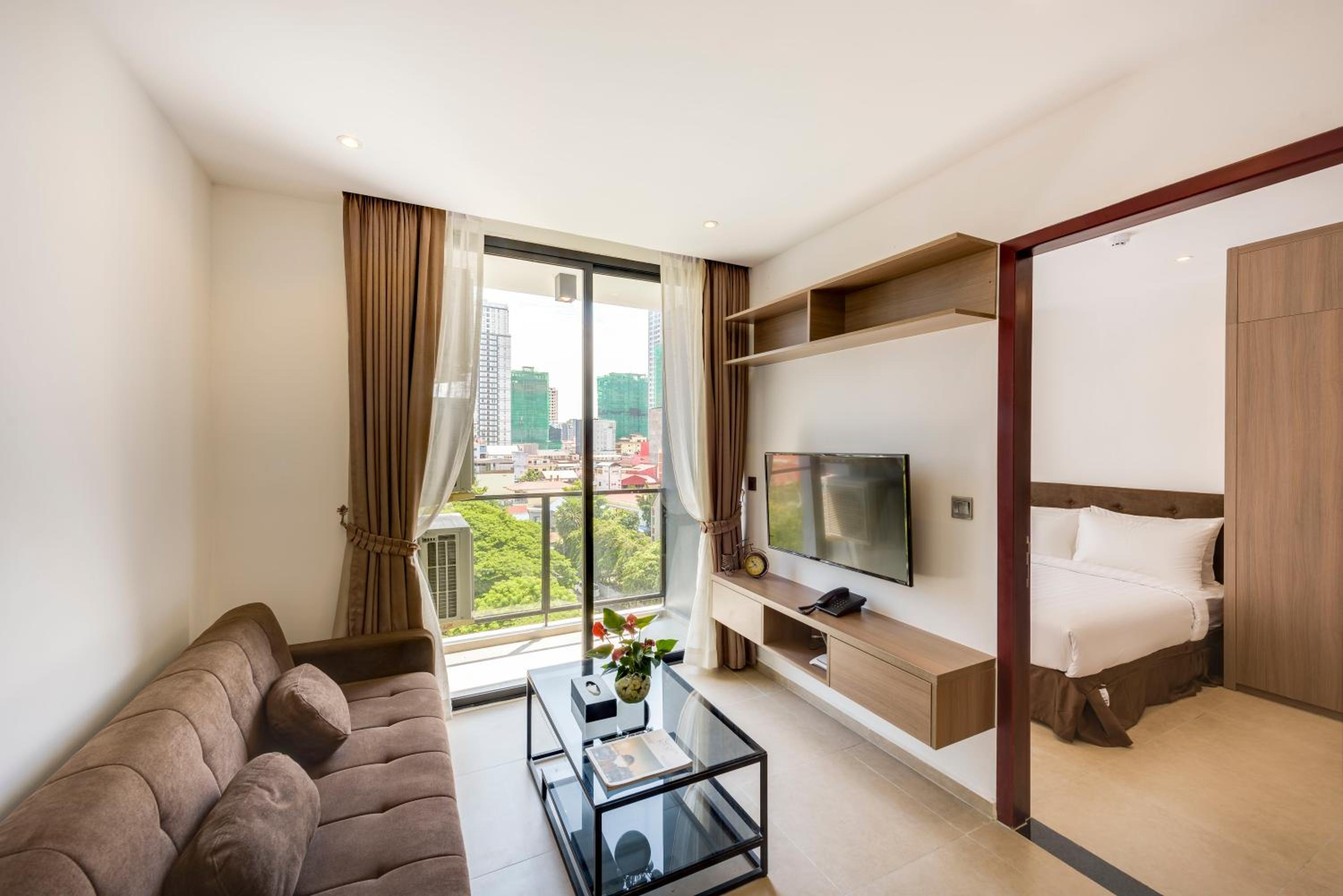 Two-Bedroom Suite - Photo 2