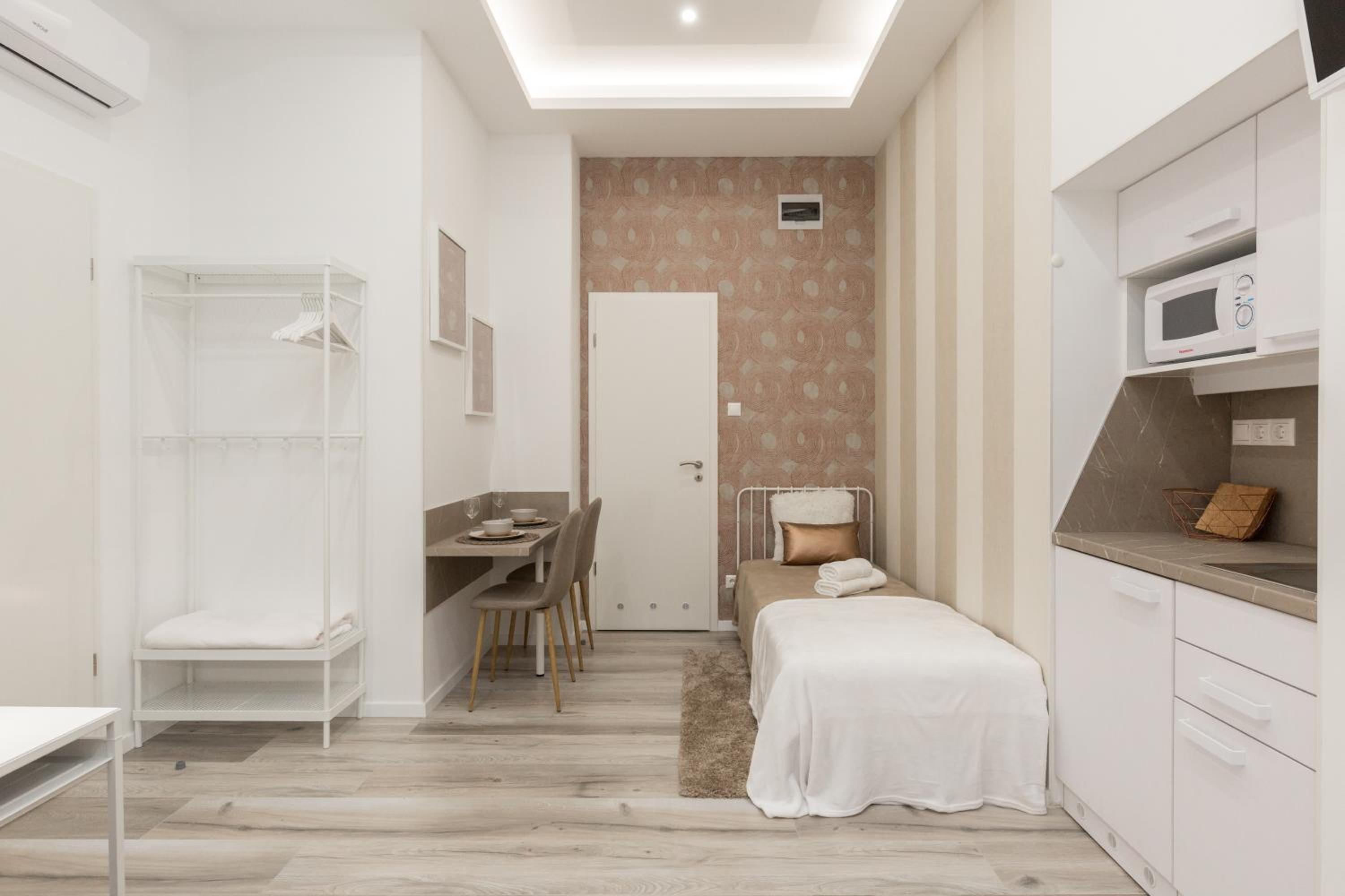 Standard Twin Room - Photo 5