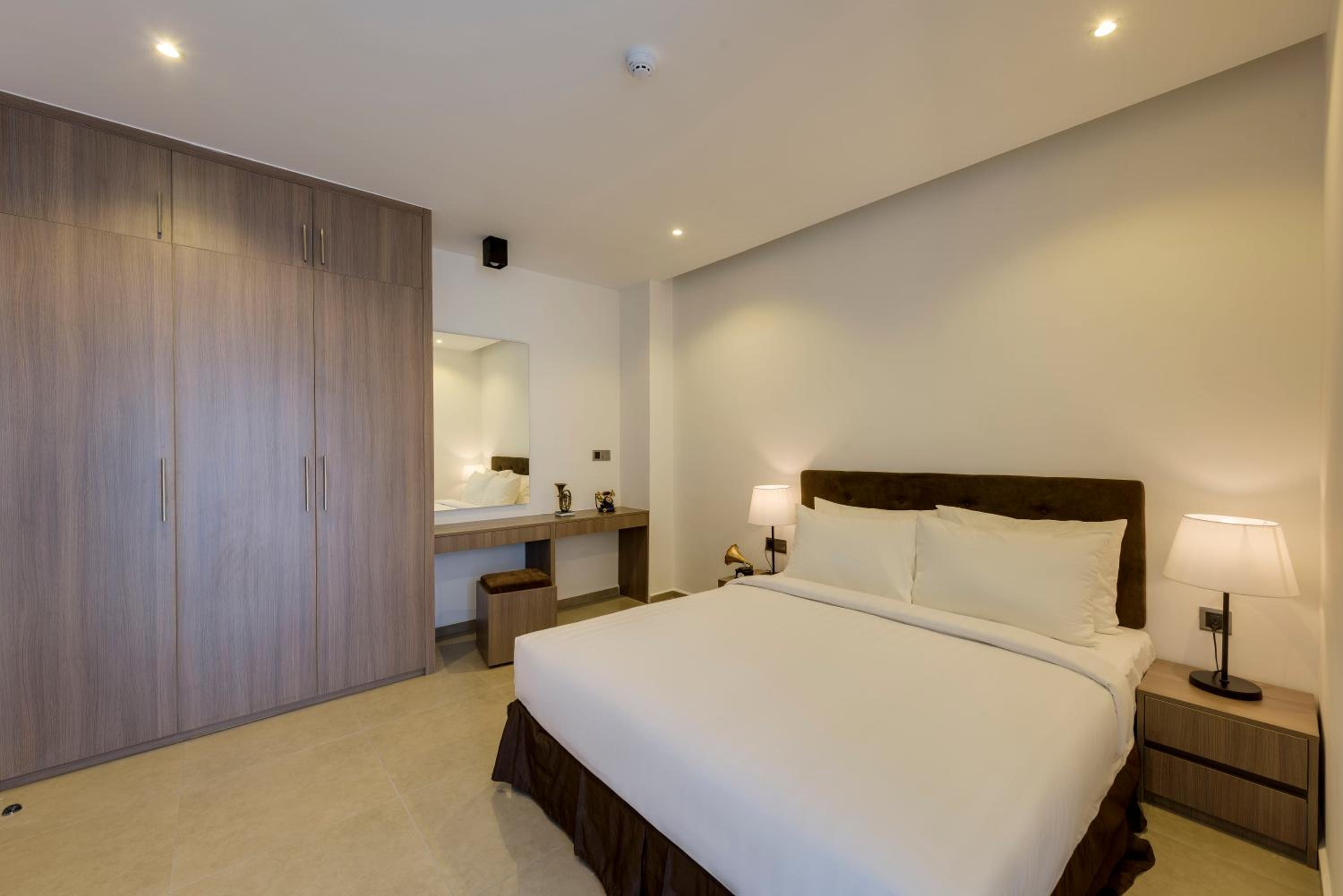 Three-Bedroom Suite - Photo 12