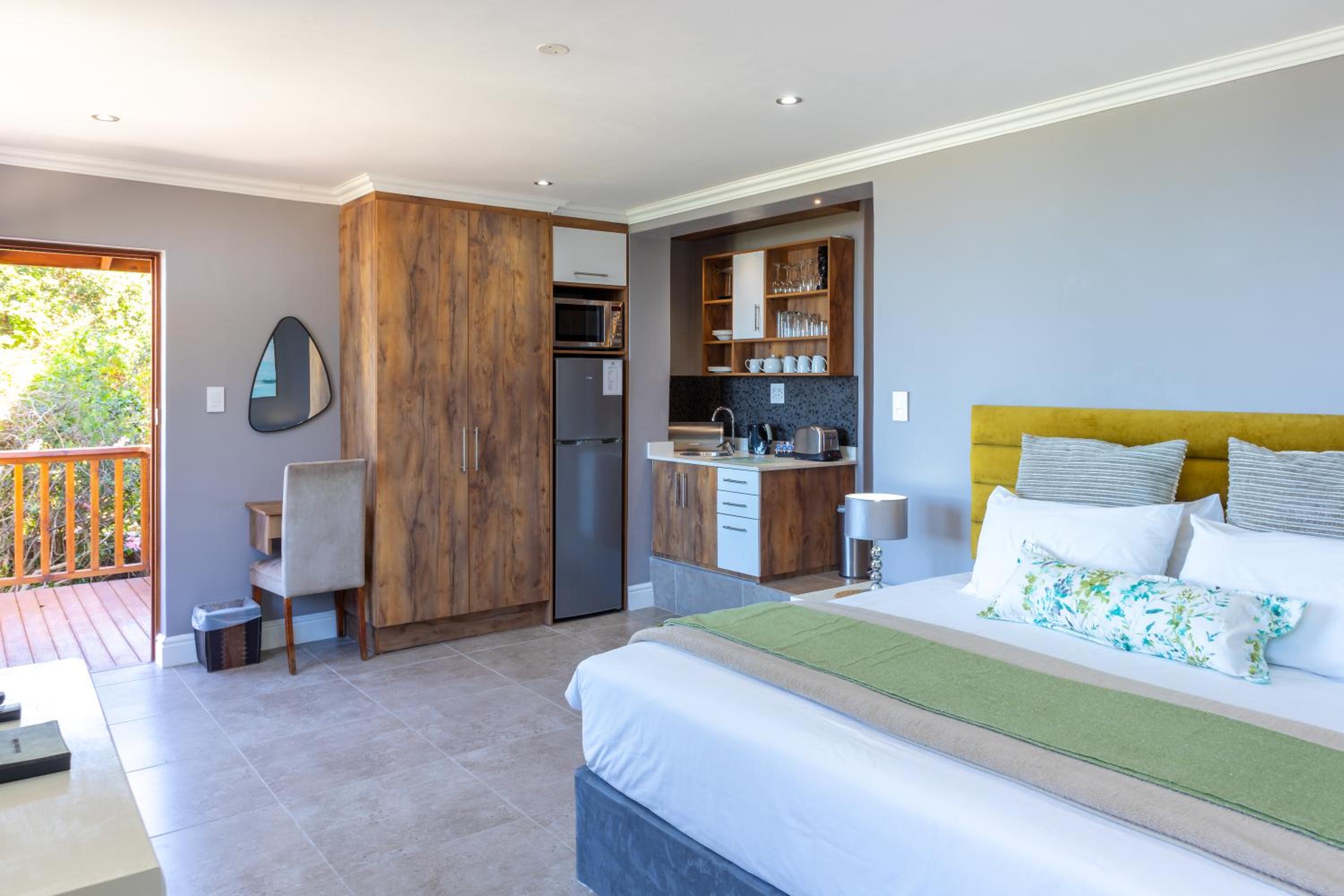 Luxury Studio Suite - Sea Facing photo 3