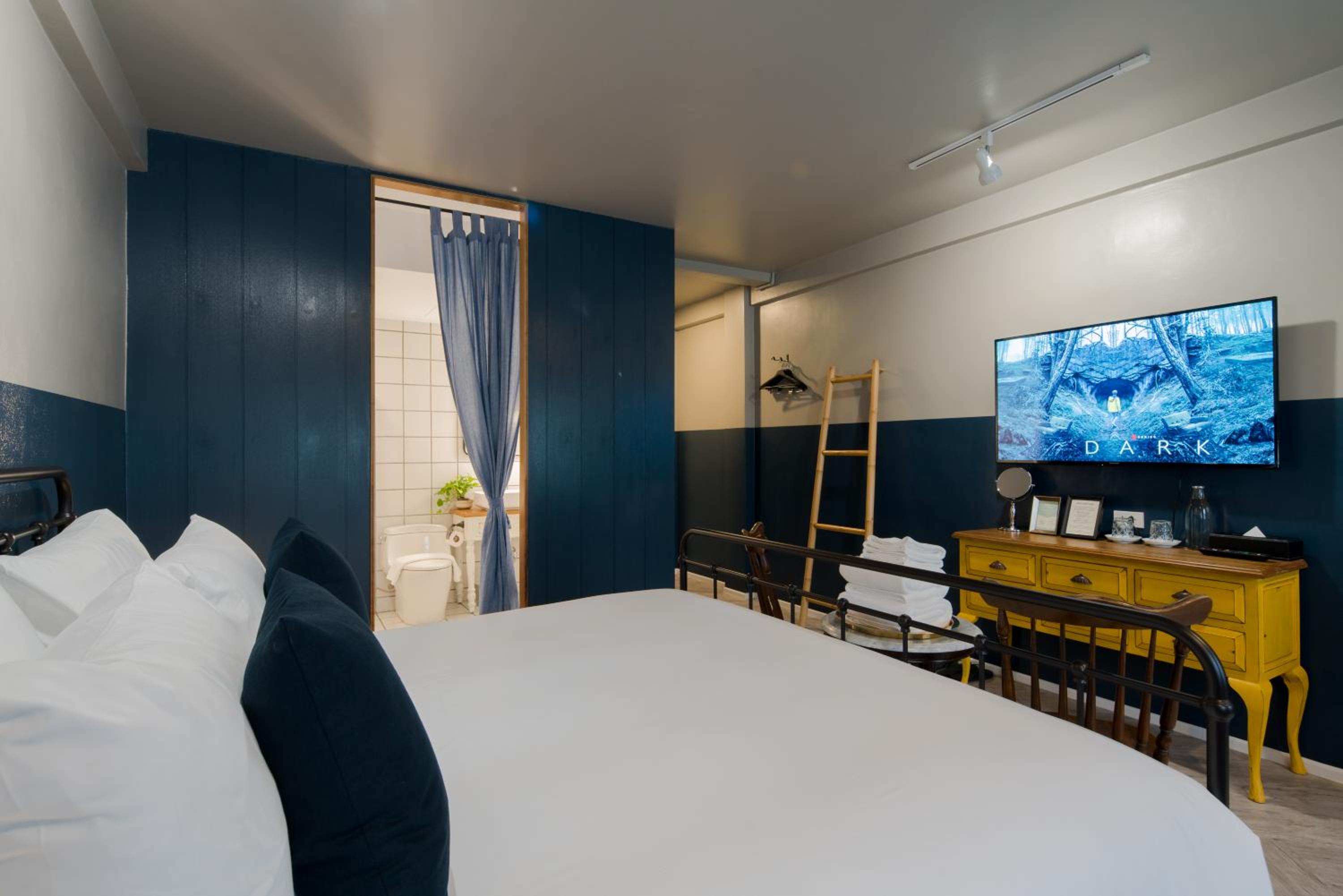 Deluxe Double Room - Photo 7