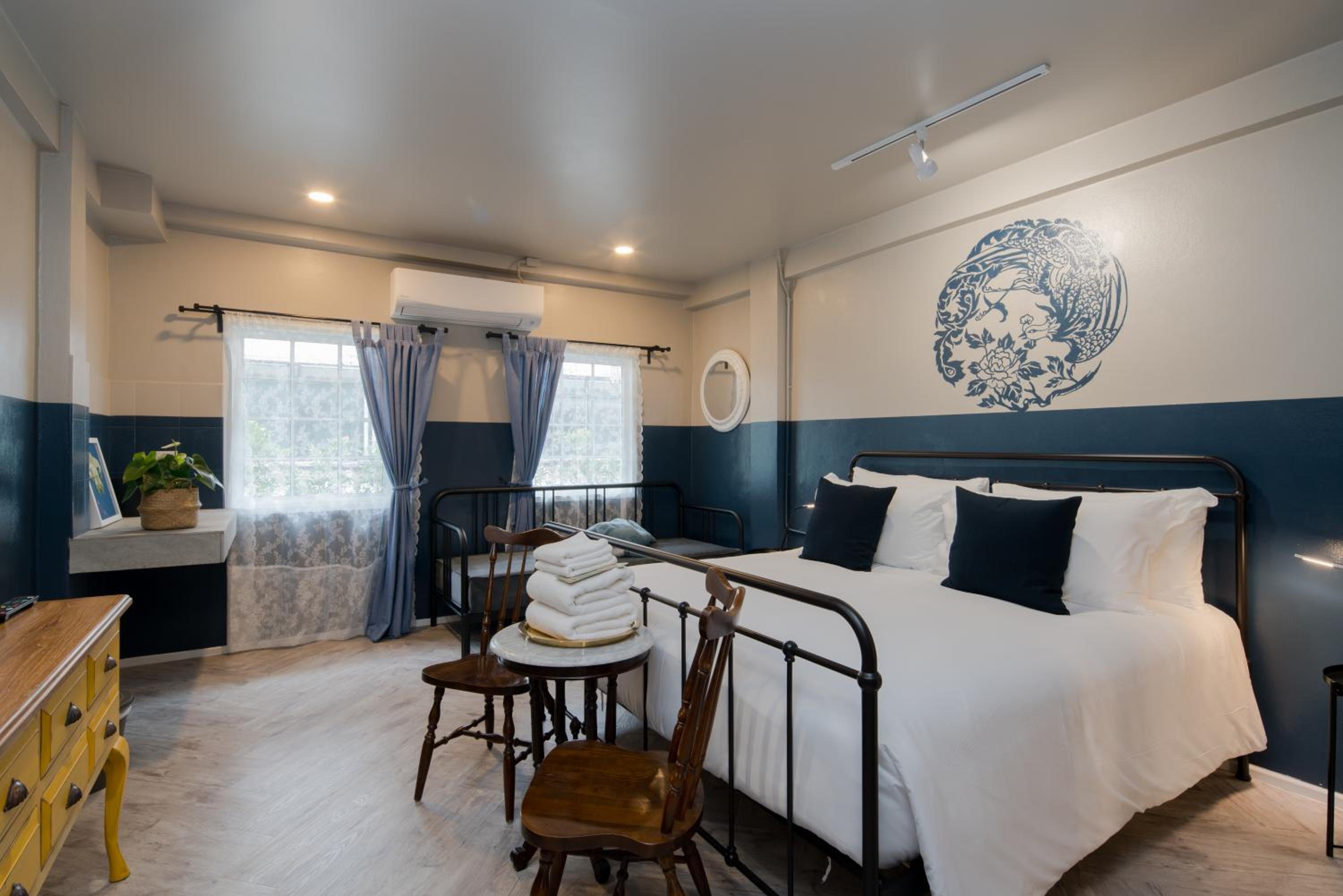 Deluxe Double Room - Photo 9