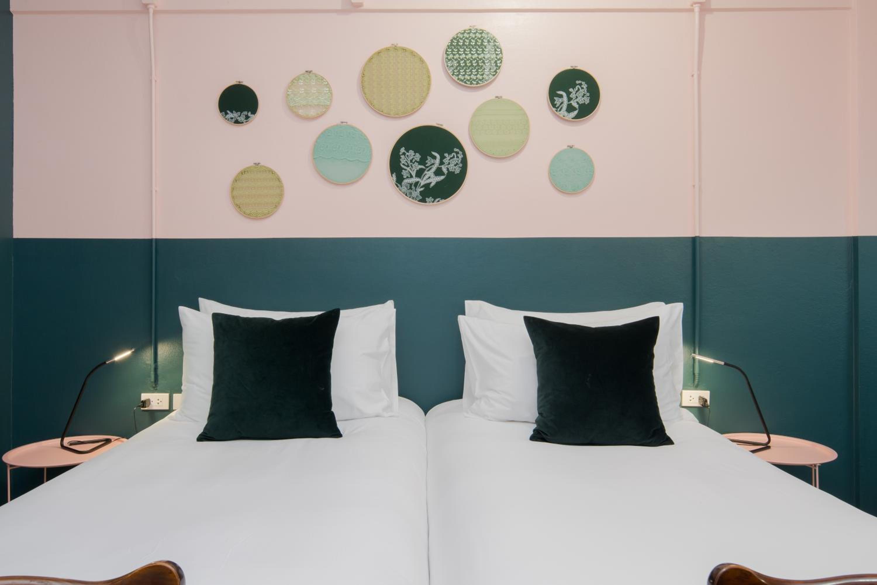 Deluxe Twin Room - Photo 6