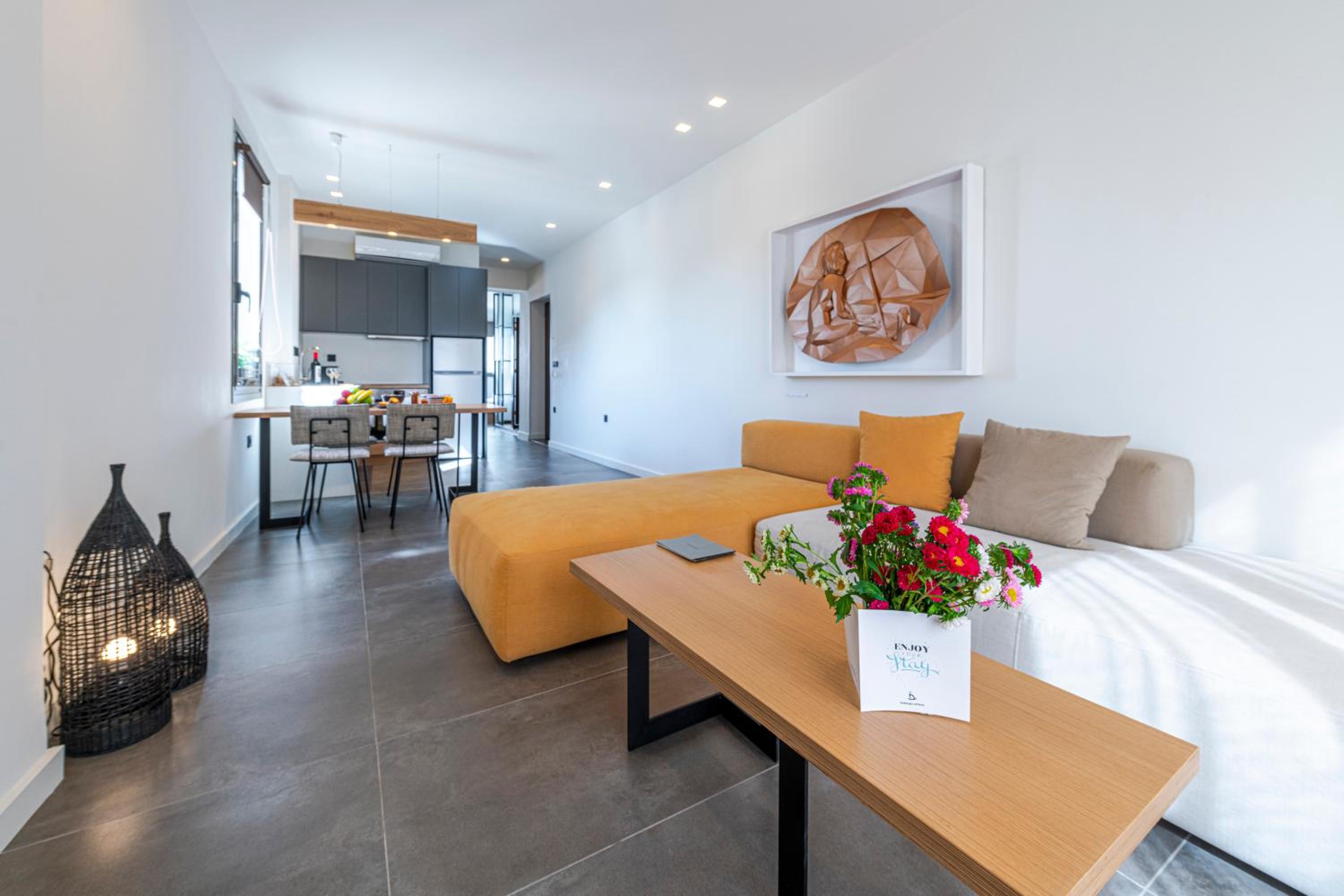One-Bedroom Apartment