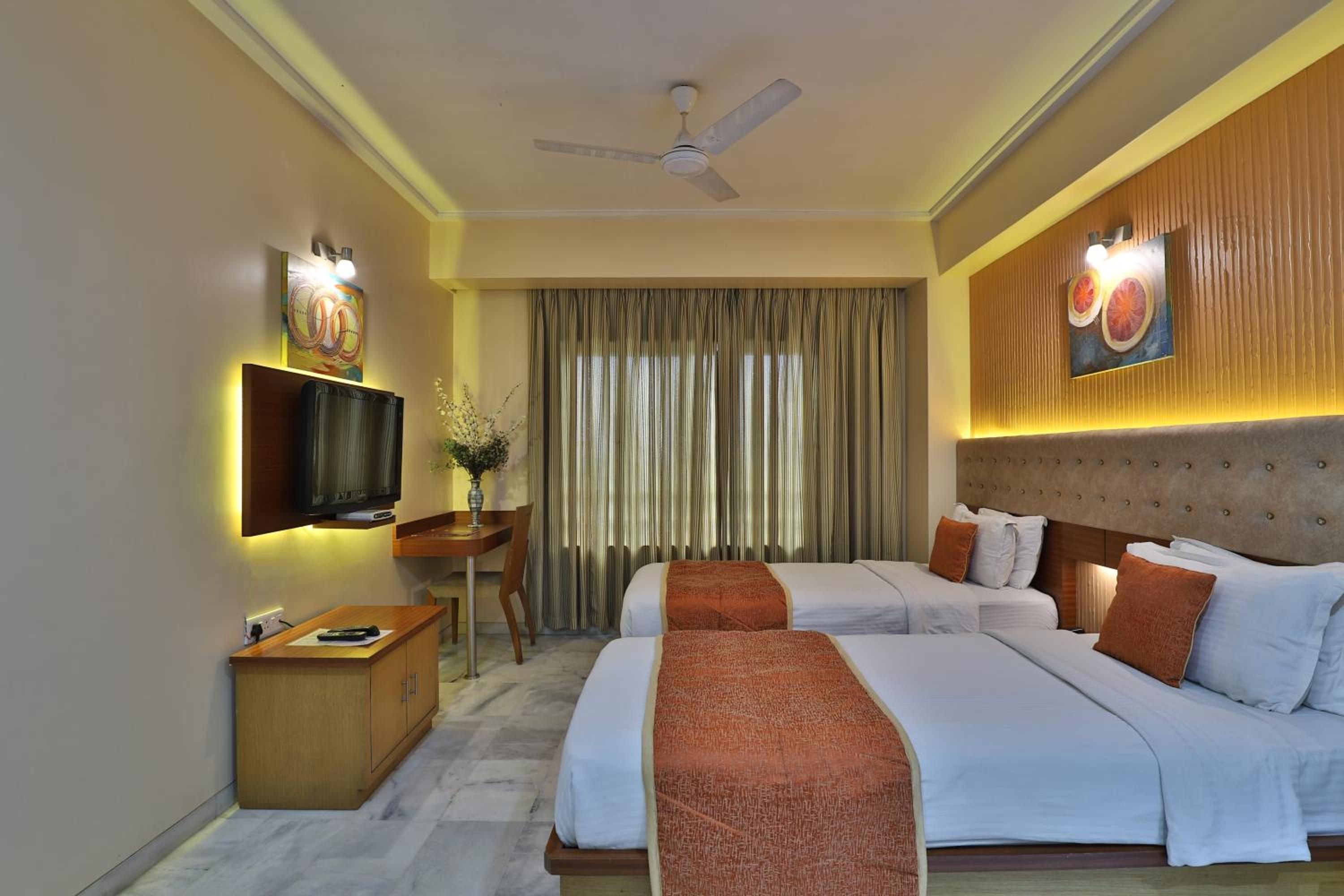 Deluxe Room - Photo 3