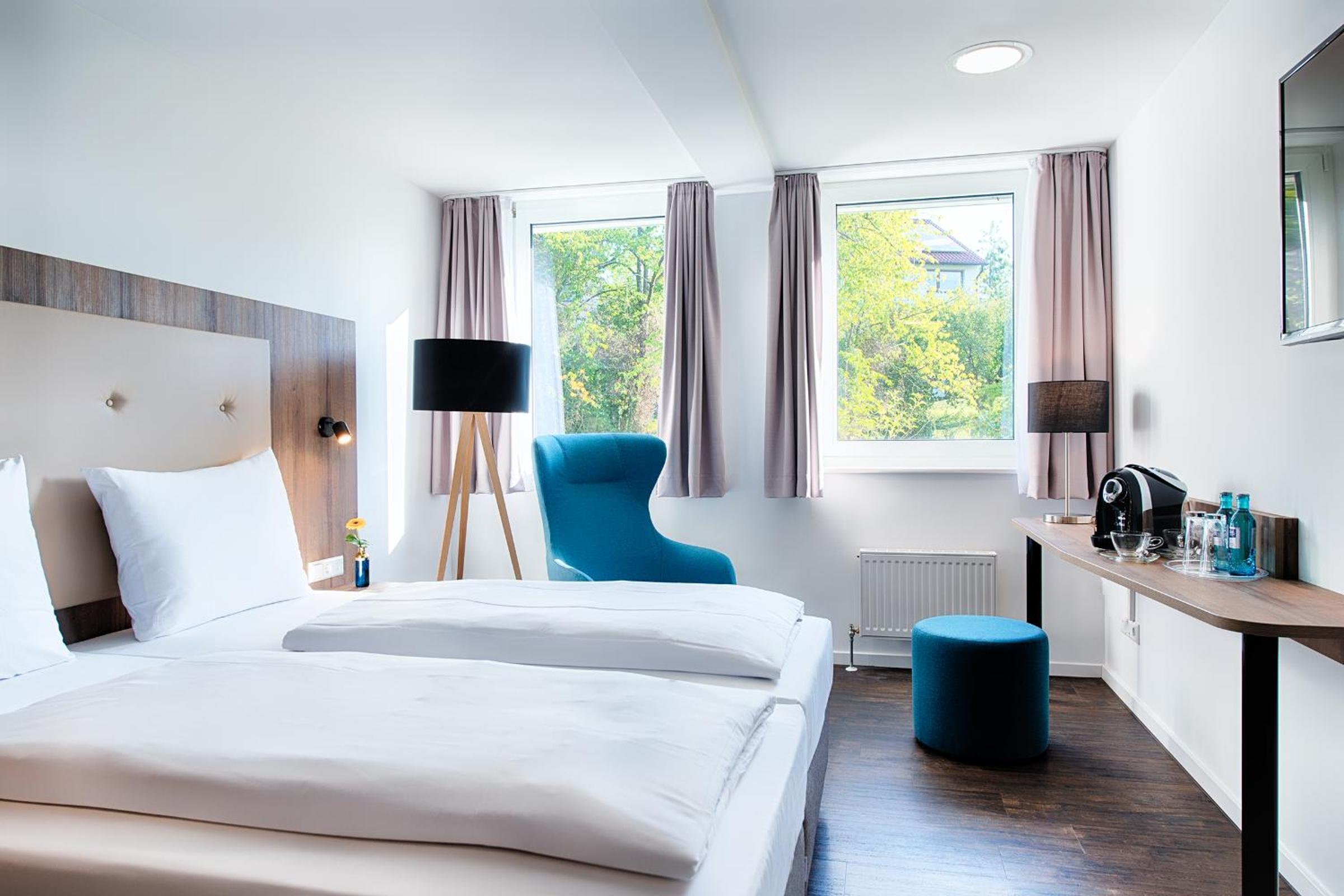 Superior Twin Room - Photo 4