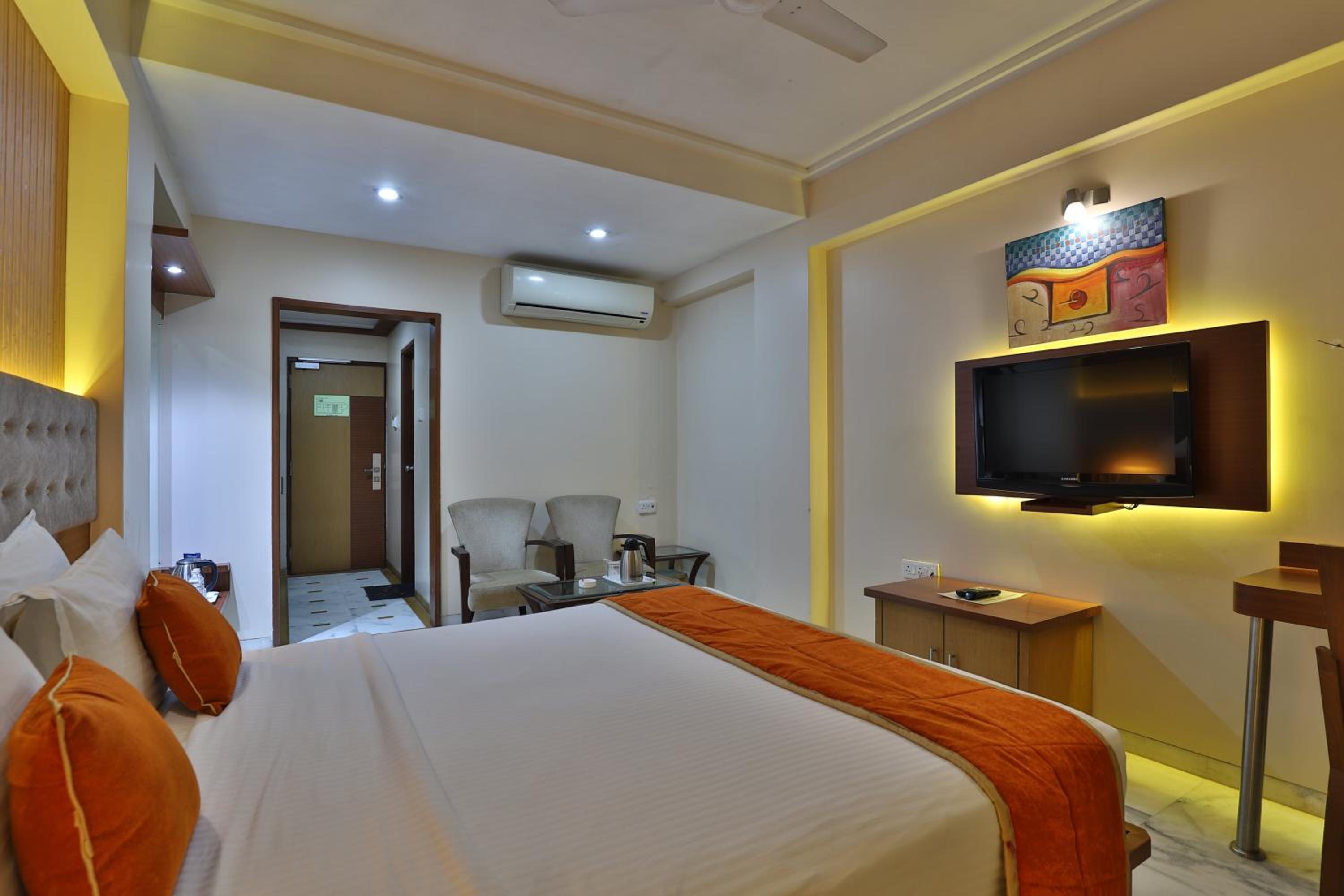 Deluxe Room - Photo 4