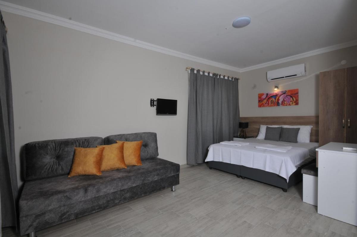 Budget Double Room photo 2