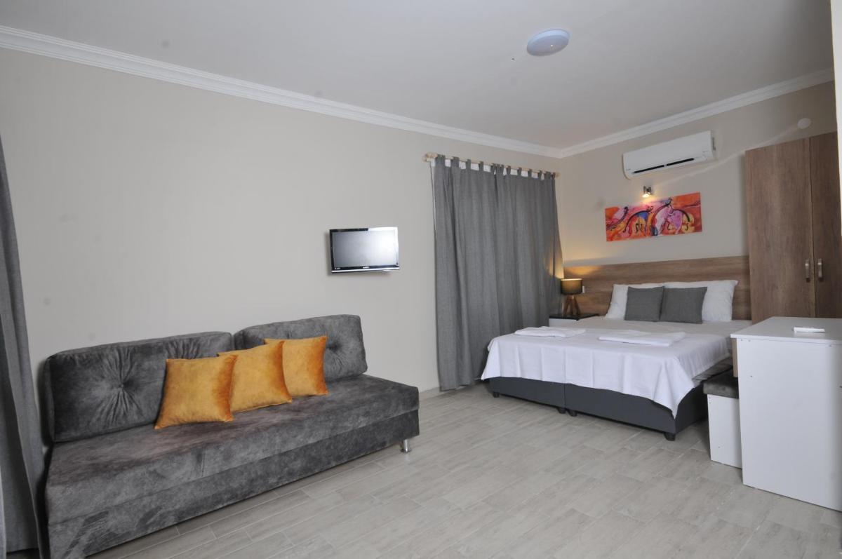 Standard Triple Room photo 2