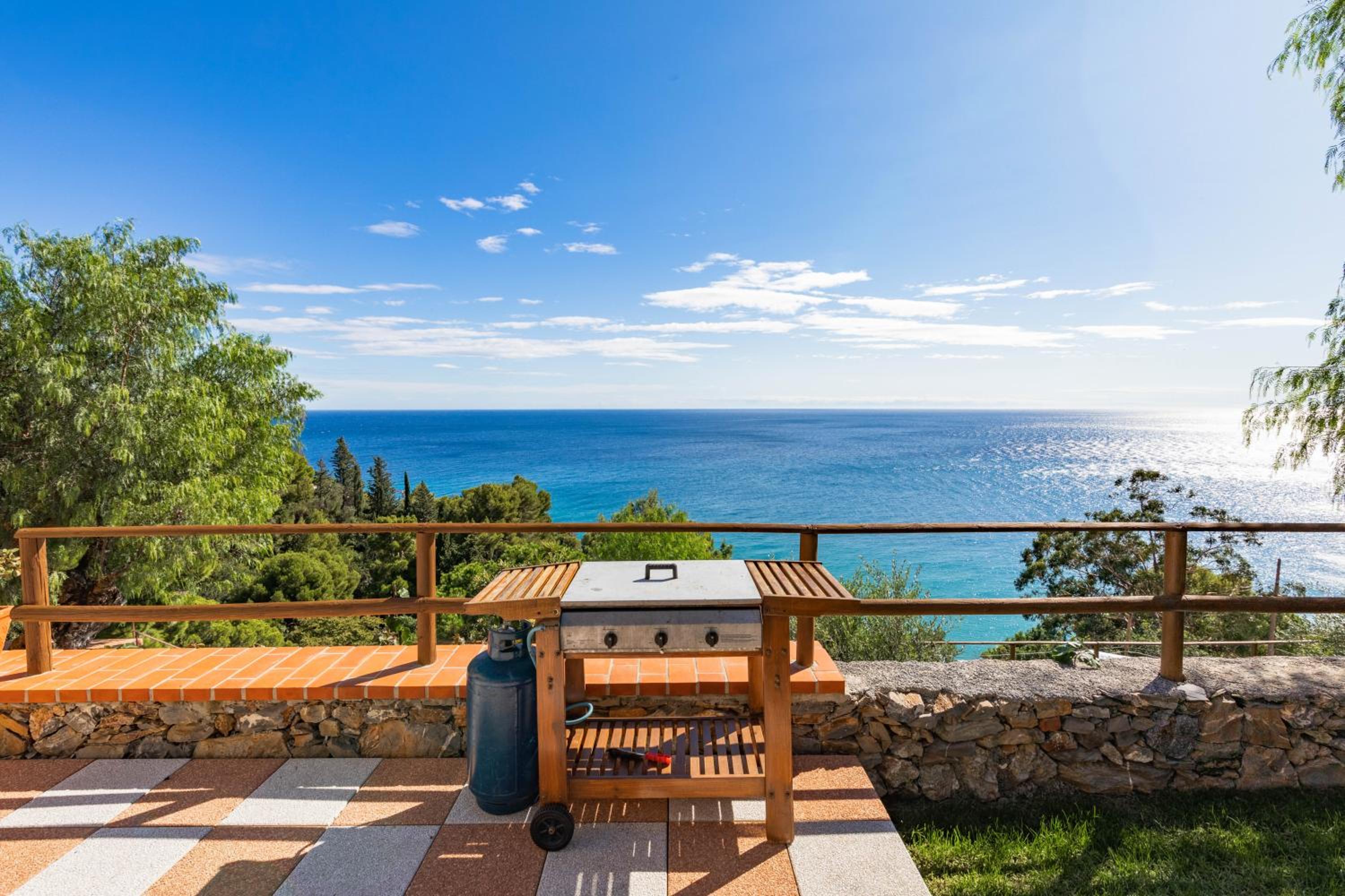 Apartment with Sea View - Photo 37
