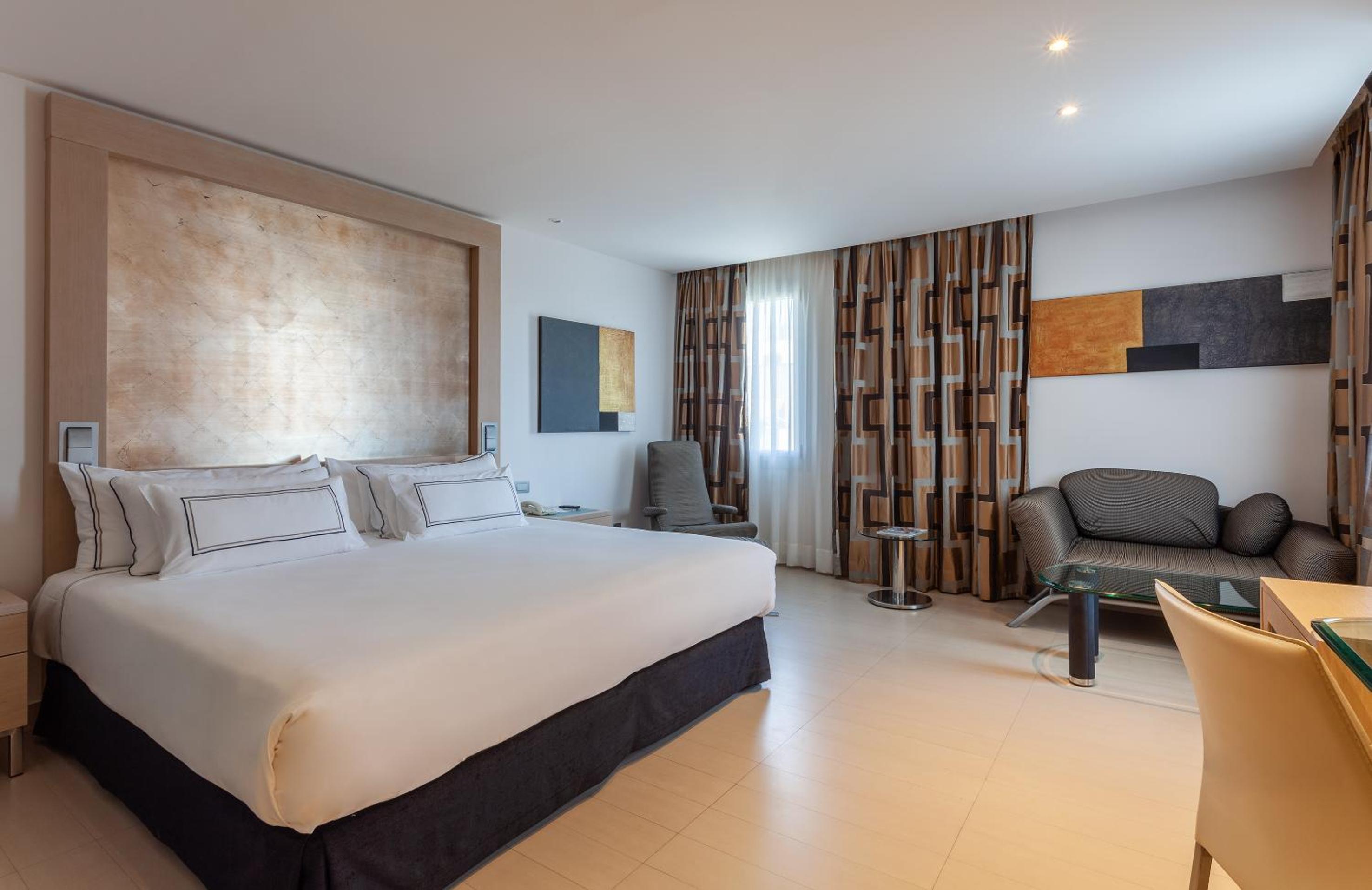 Premium Room (2 Adults + 2 Children)