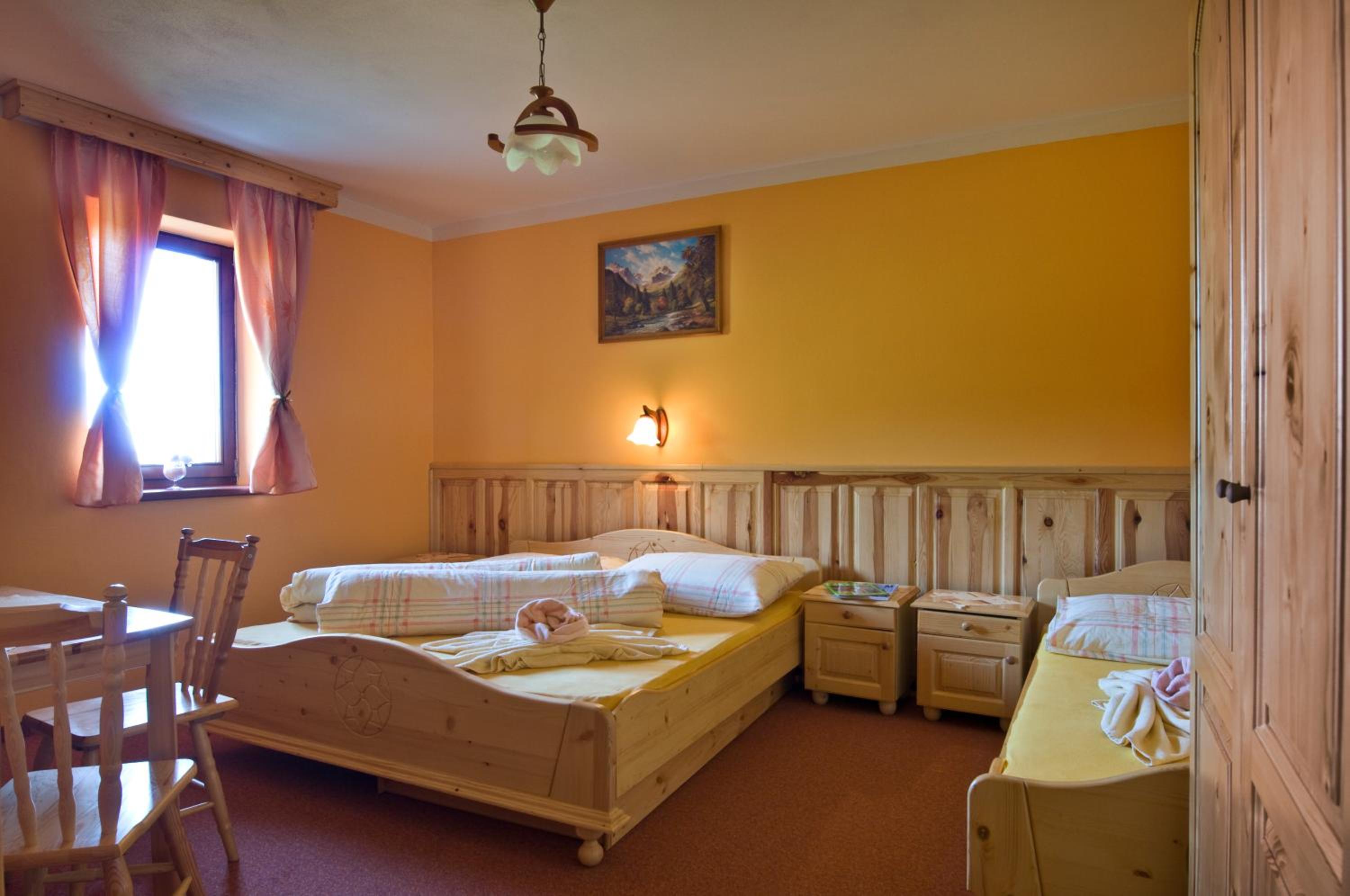 Triple Room with Private Bathroom photo 1
