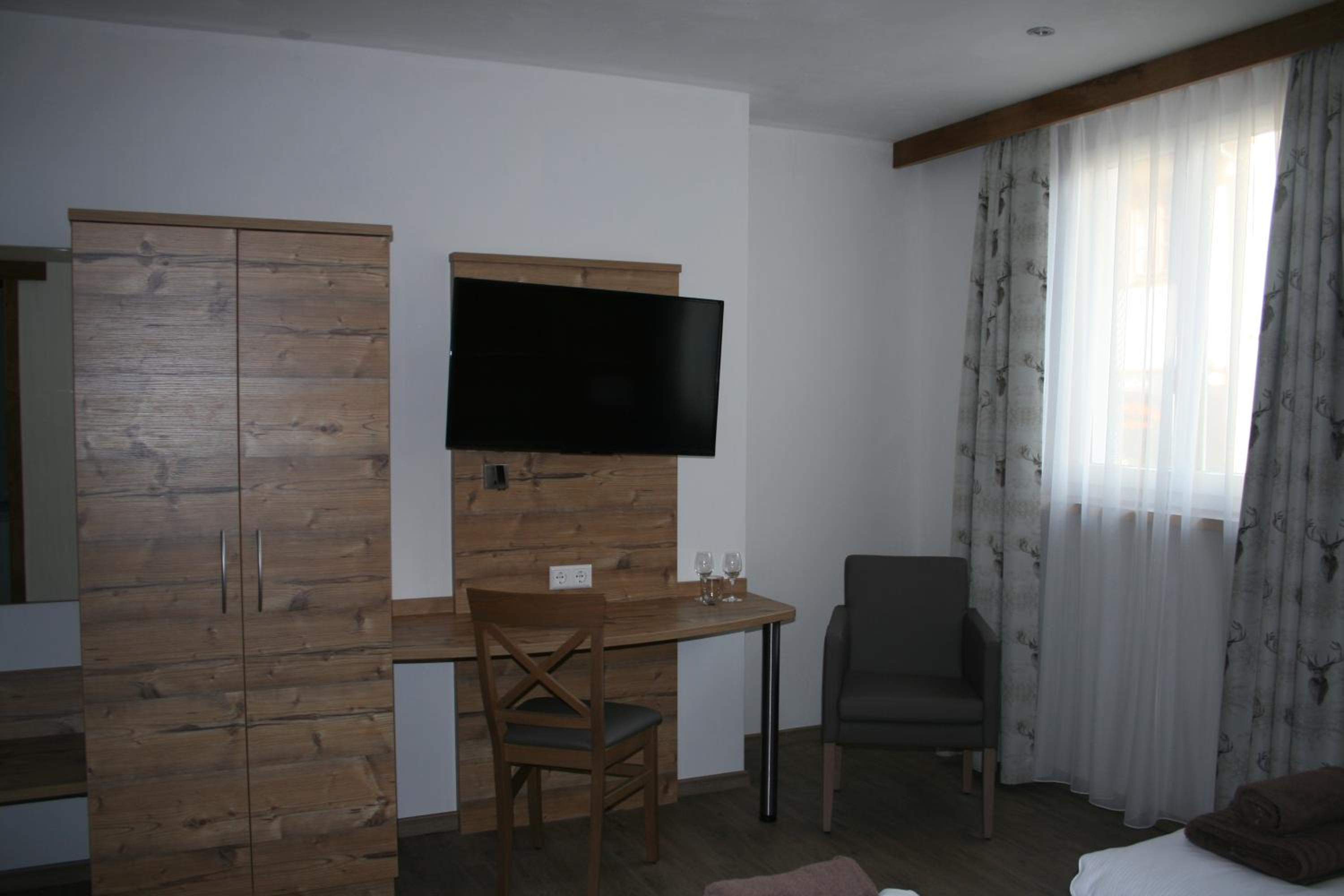 Standard Double Room photo 2