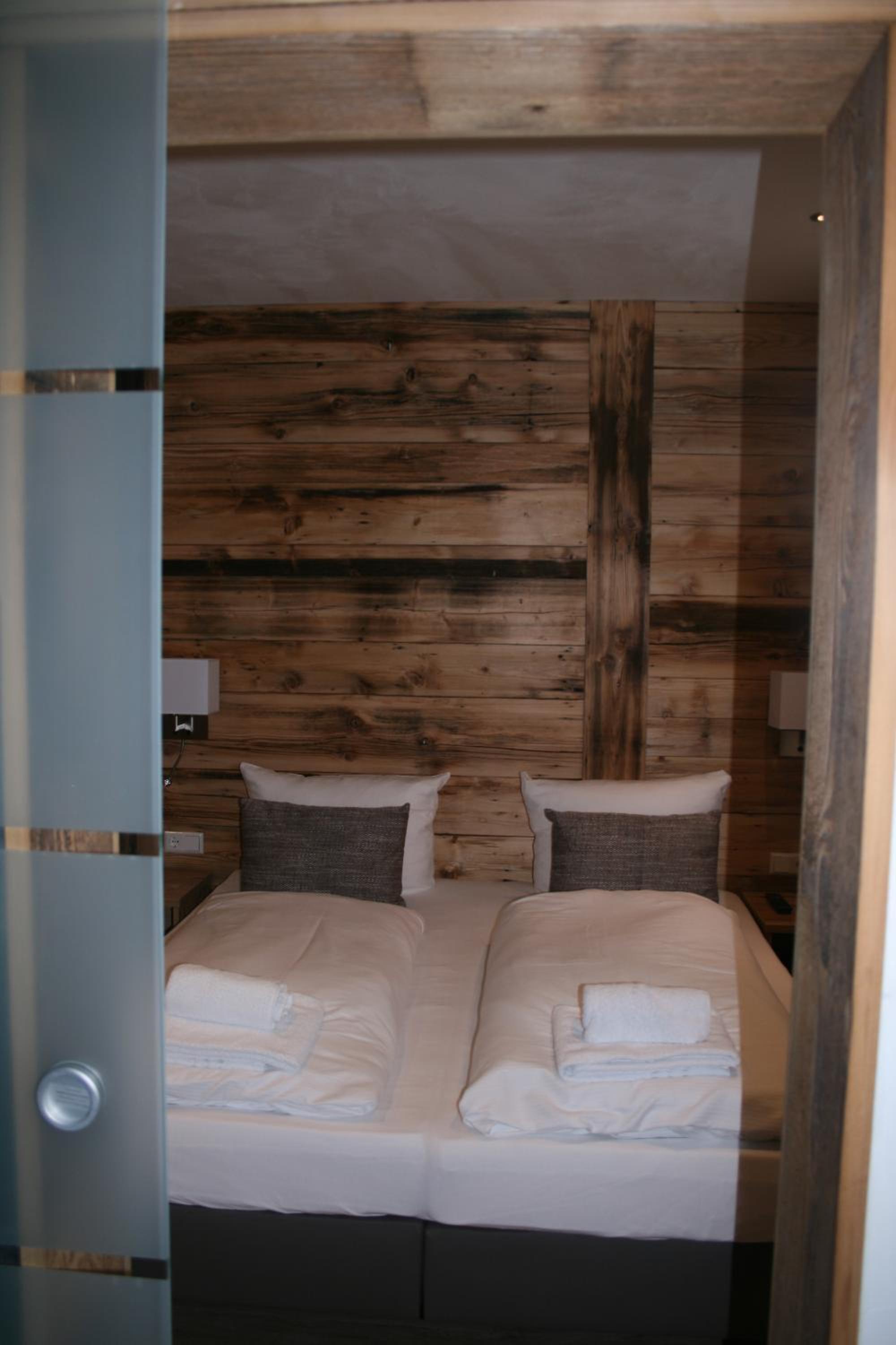 Standard Double Room photo 2