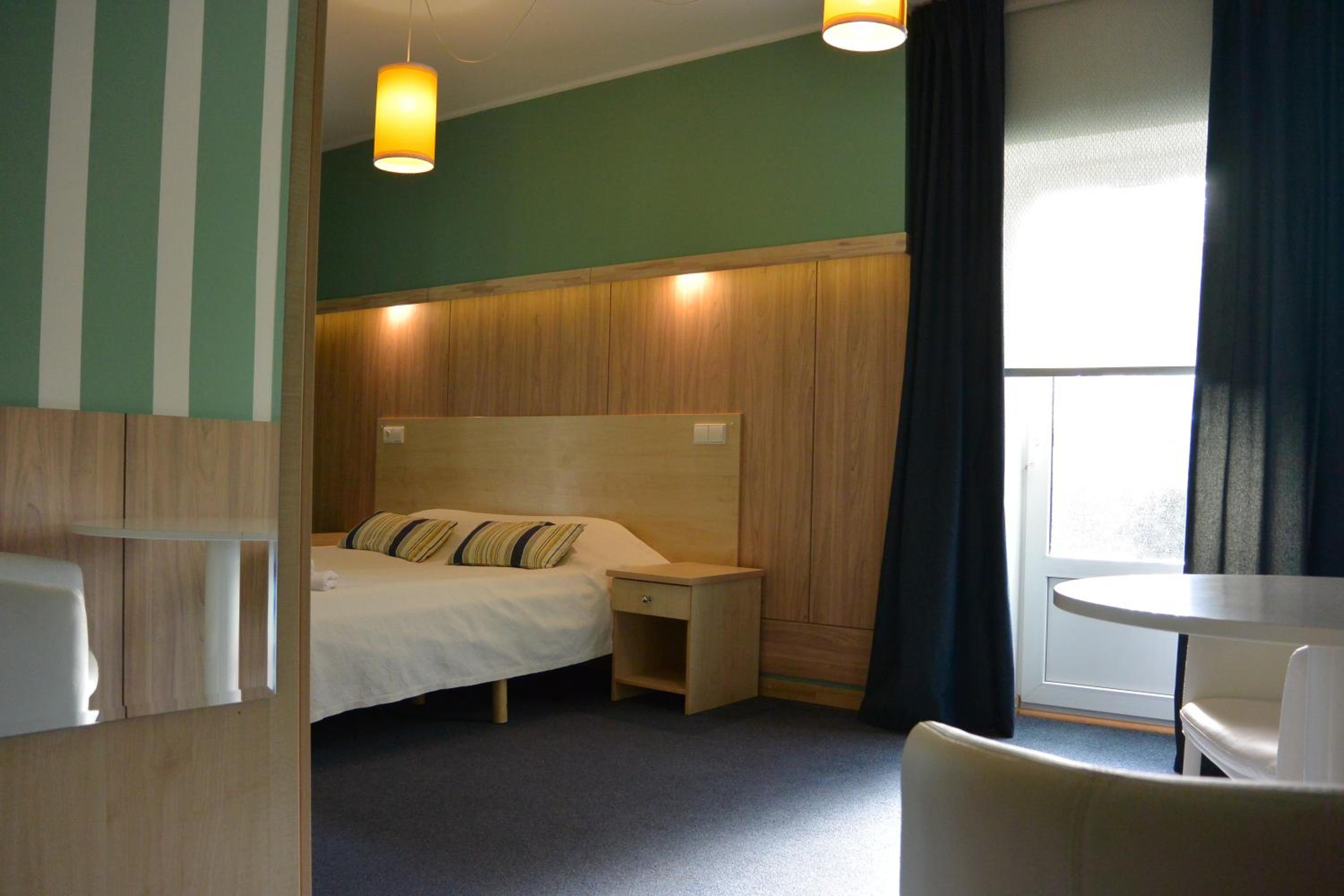 Twin/Double Room with balcony - Photo 2