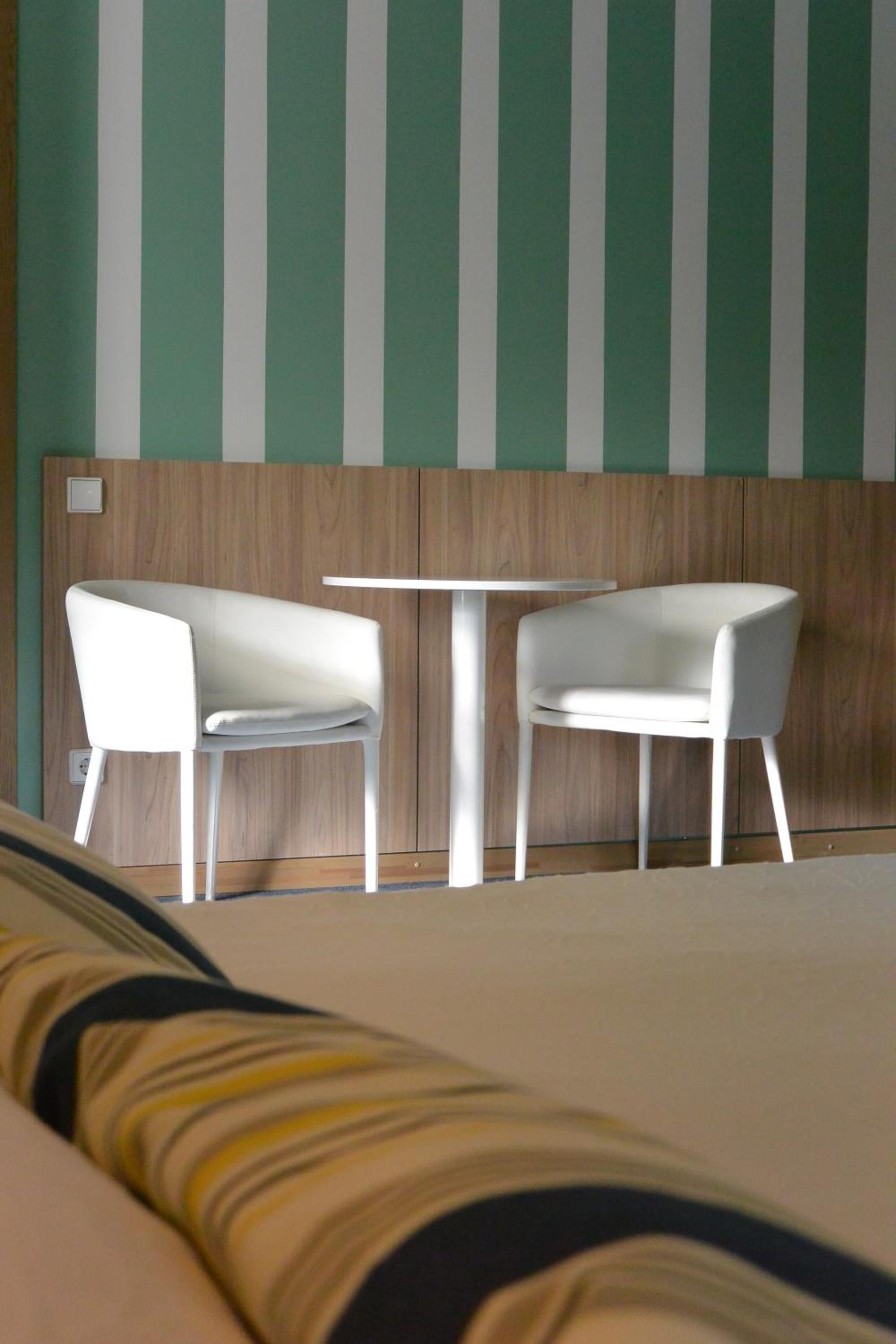 Twin/Double Room with balcony - Photo 4