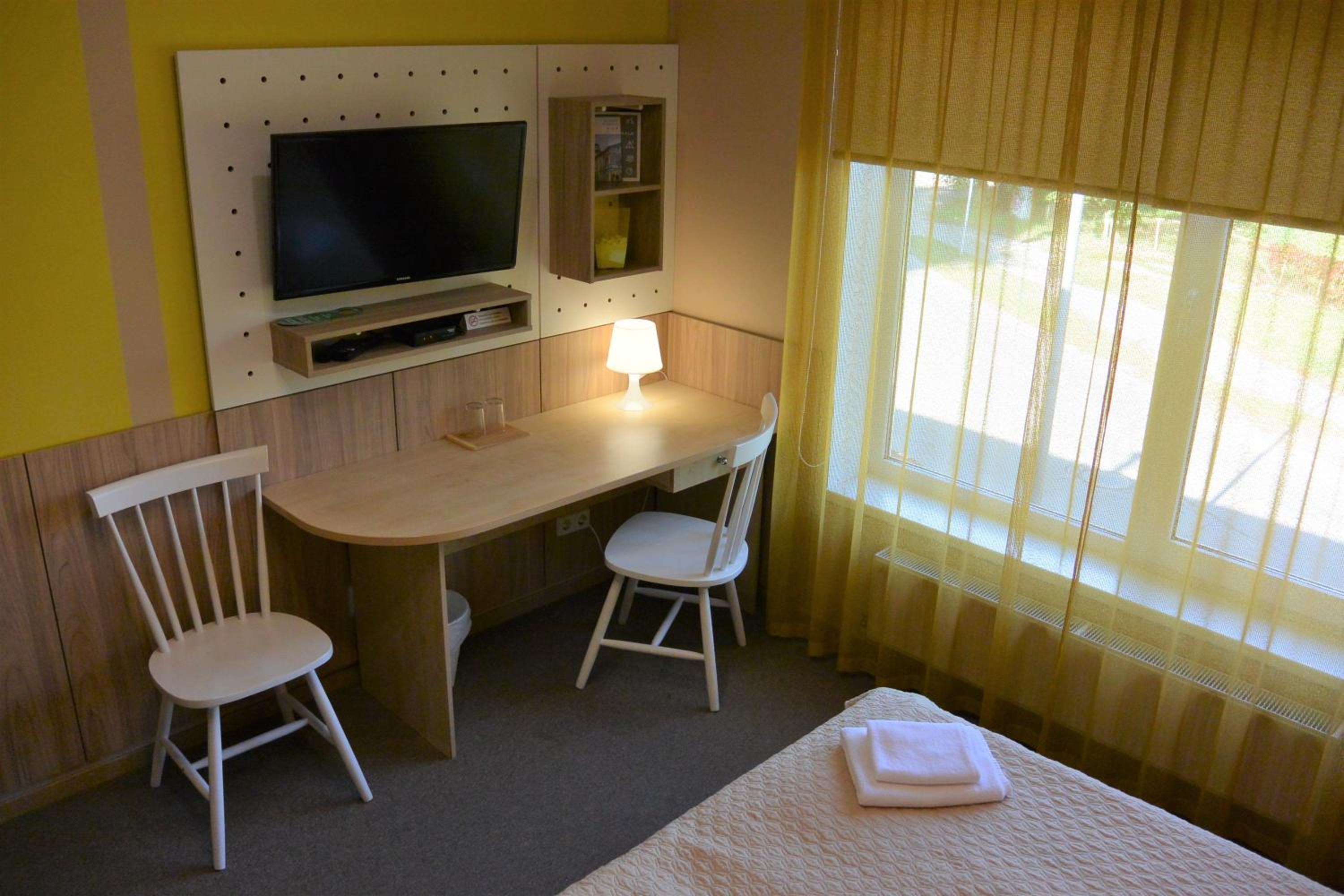 Standard Double or Twin Room - Photo 3