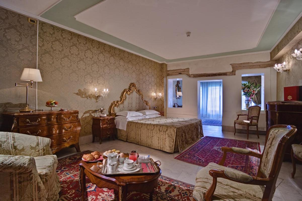 Junior Suite with Canal View photo 1
