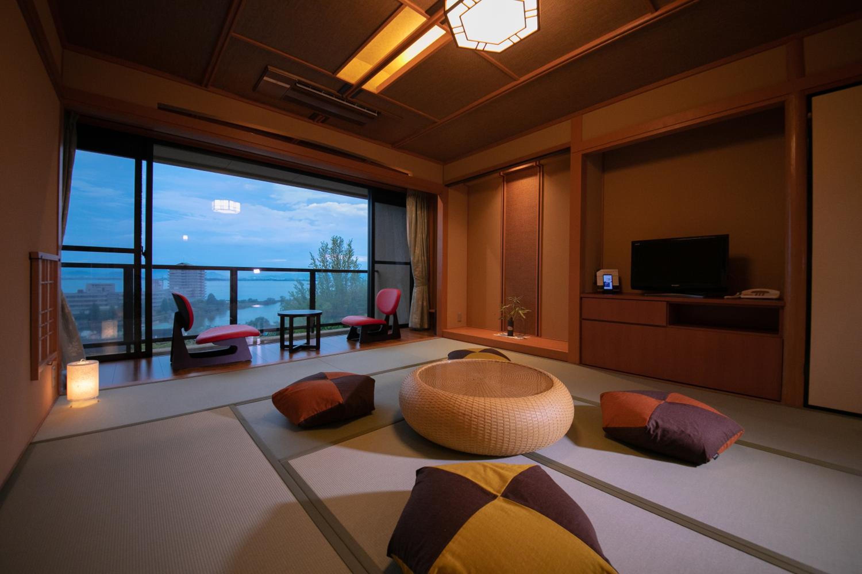 Room with Tatami Area and Open-Air Bath - Photo 1