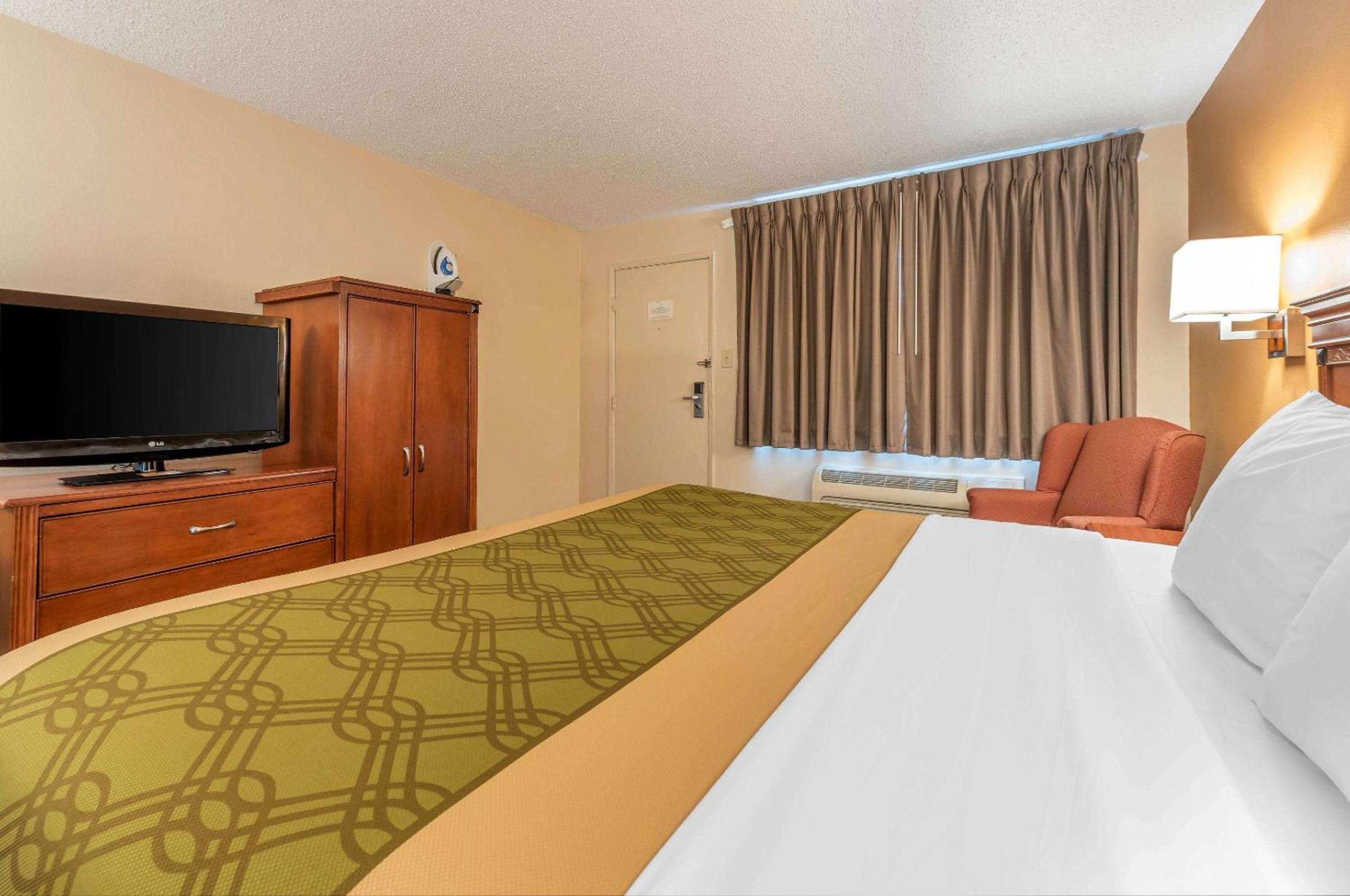 Econo Lodge Louisville Downtown, Photo 4