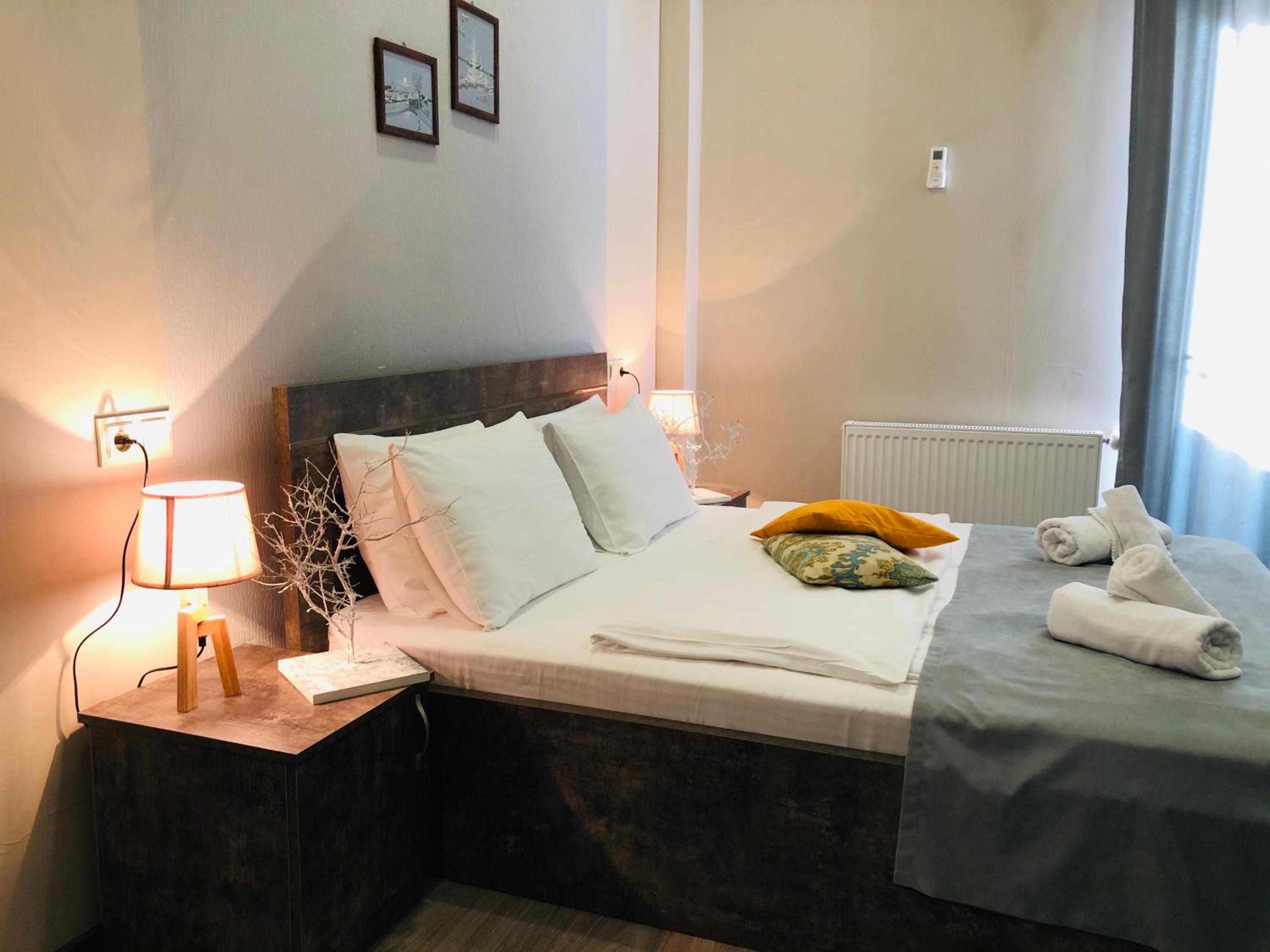 Large Double Room photo 2