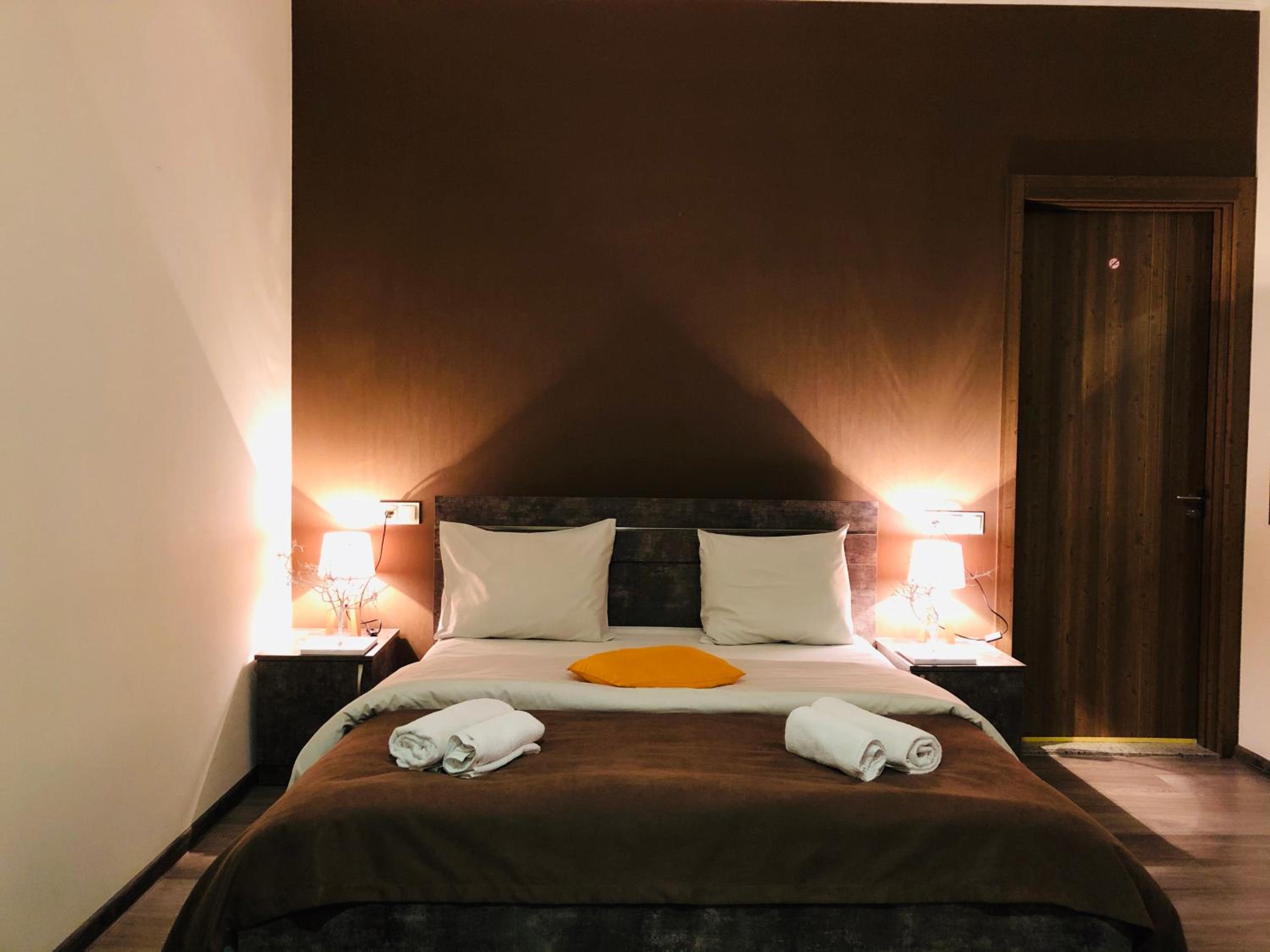 Large Double Room photo 3